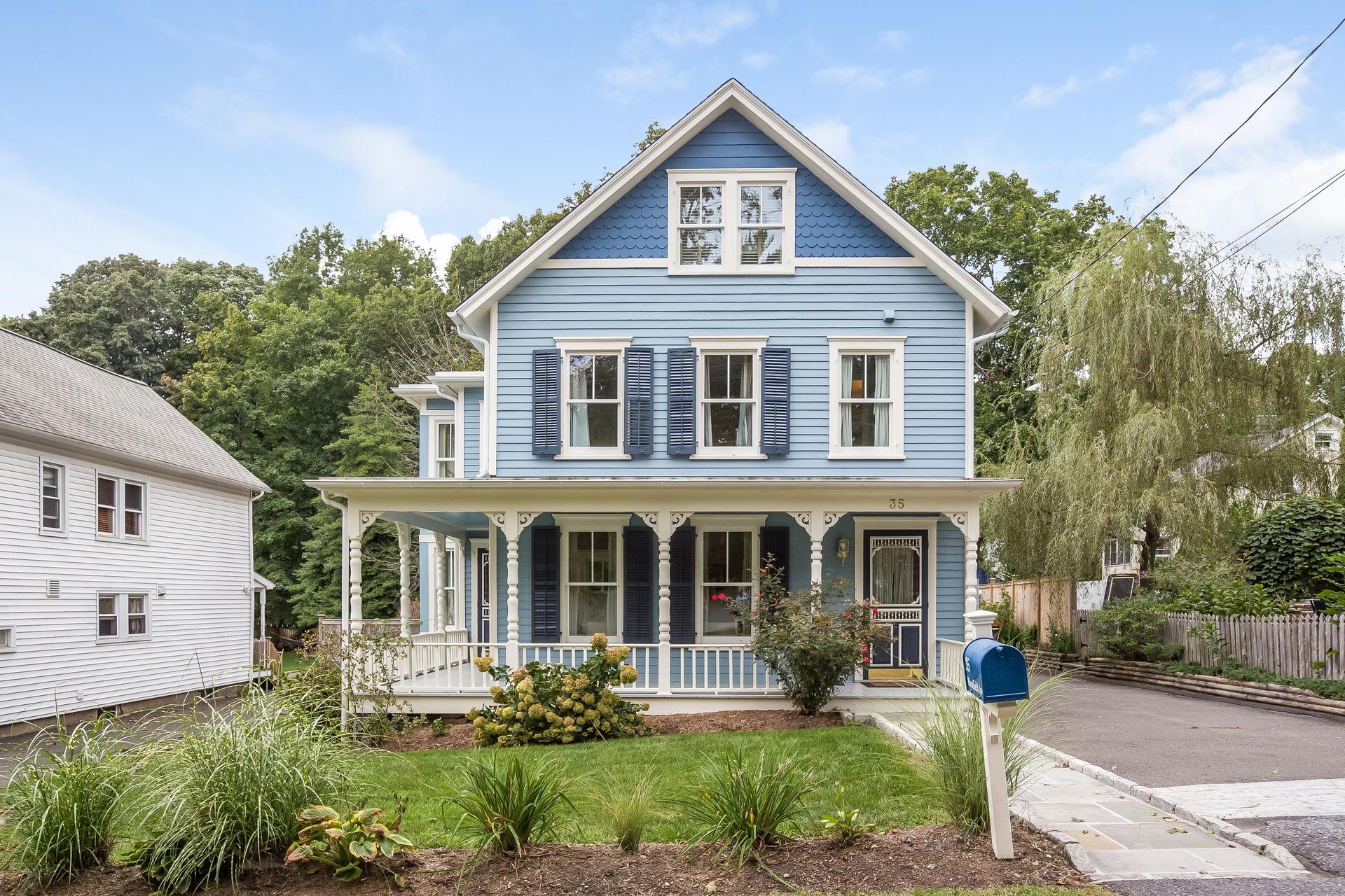 On the Market / A classic Darien house with a modern touch