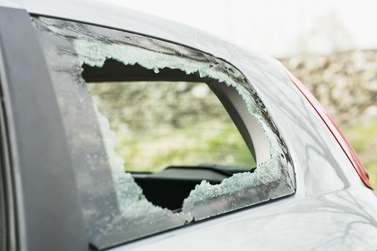 Stock photo, smashed window, car break-in