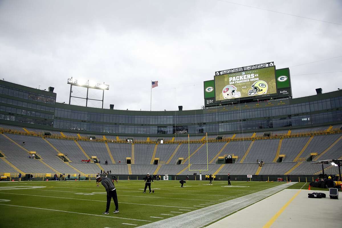 The CRAZIEST MONDAY NIGHT FOOTBALL GAME in Lambeau Field HISTORY