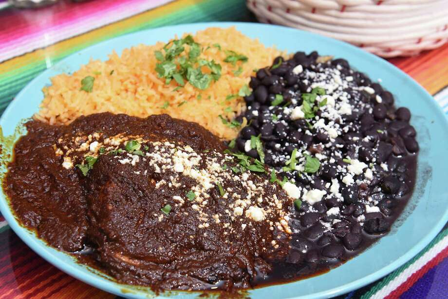 What Is Mole Mexican Dish