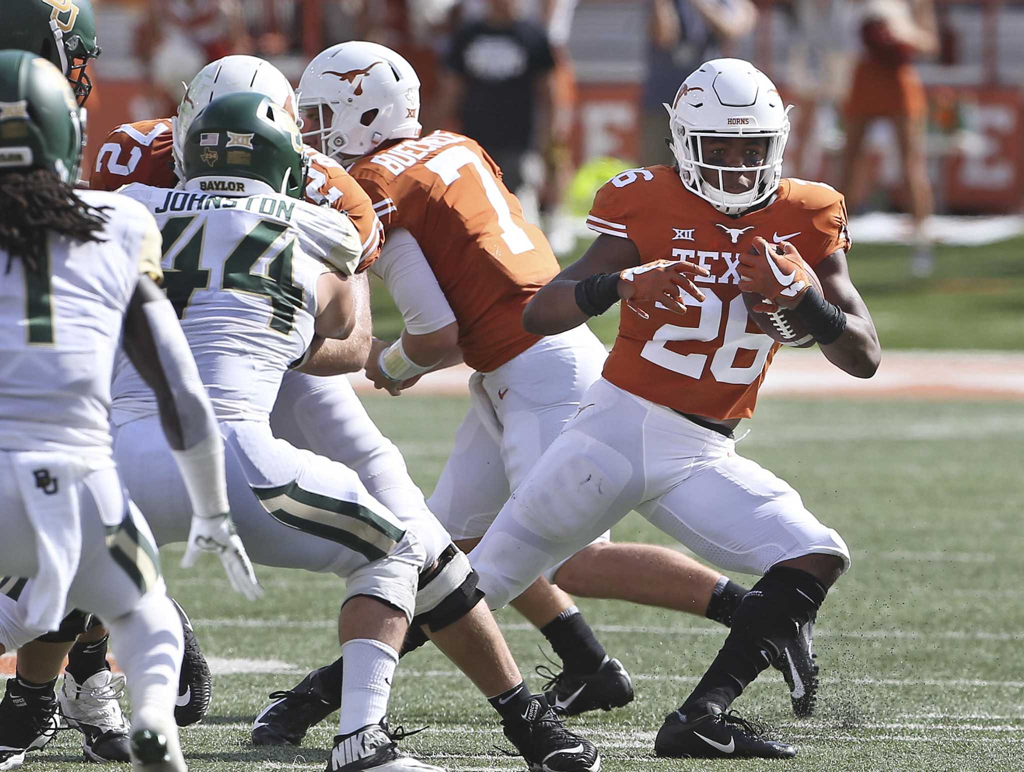 UT report: Keaontay Ingram remains No. 1 running back