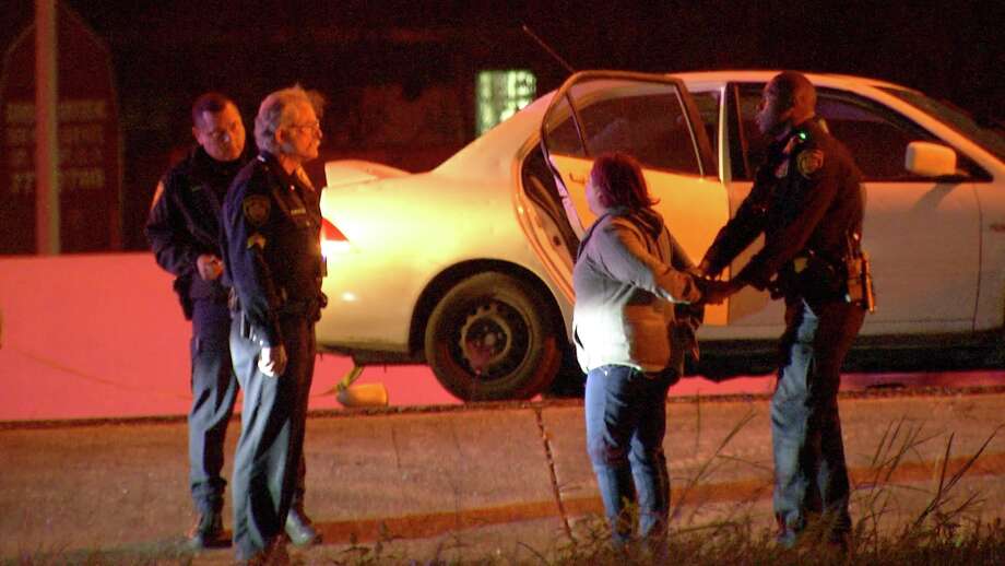 Sapd Suspected Drunk Driver Fatally Sideswipes Man Stopped On Nw Loop 410 San Antonio Express 8017