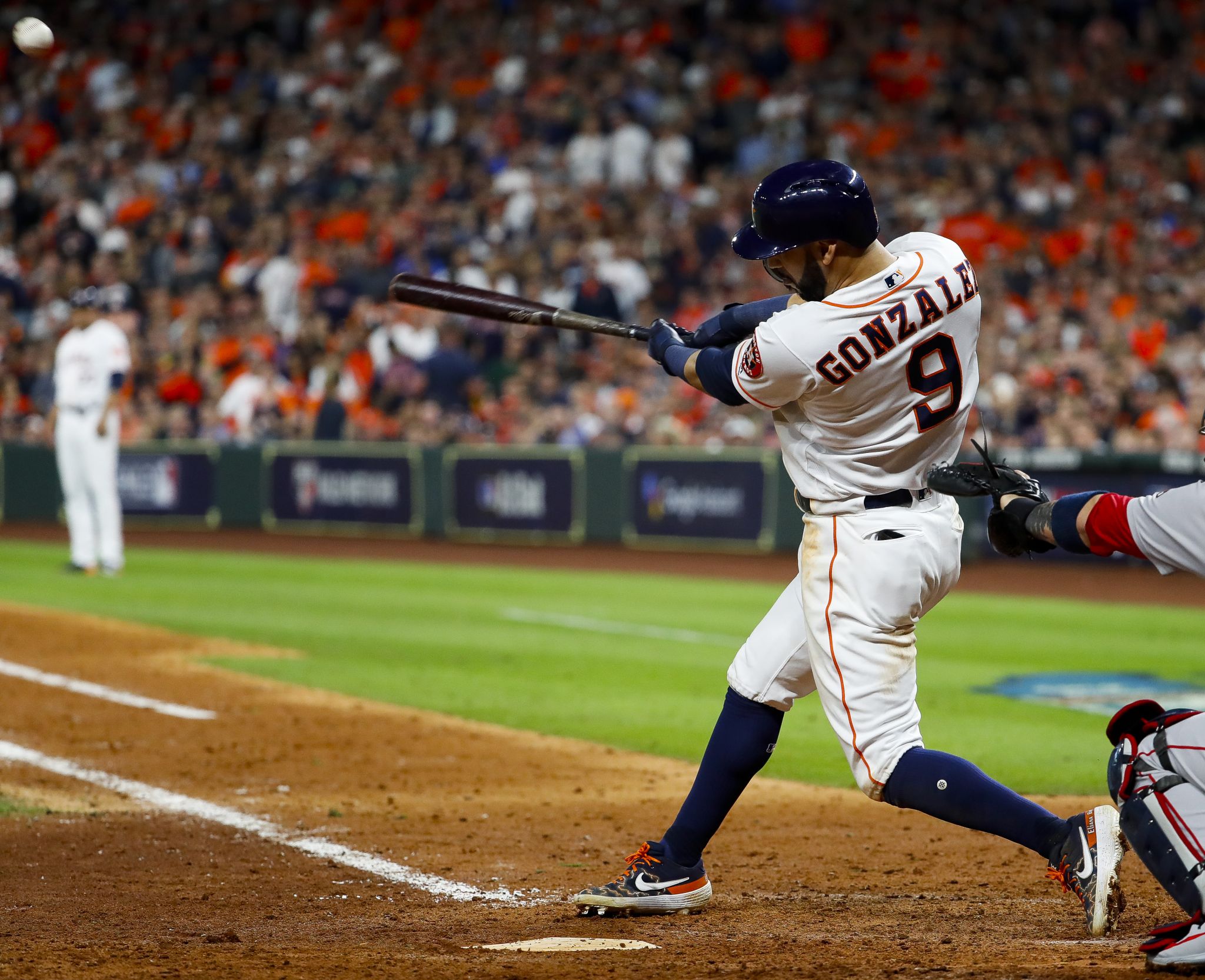 Jackie Bradley Jr.'s three-run home run got a little help from Josh Reddick