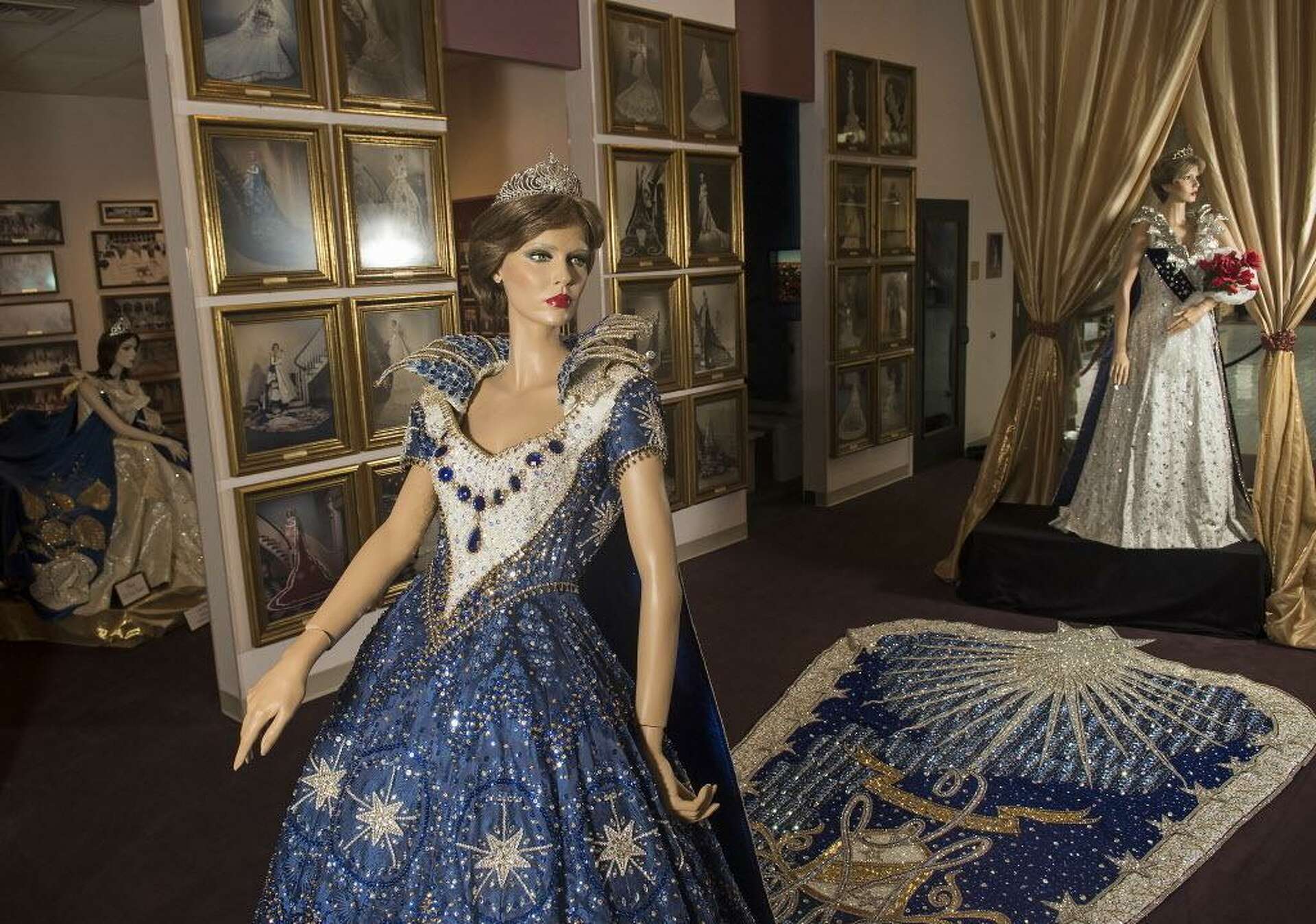 tyler rose festival dresses What are the dress themes for the 2023 Texas Rose Festival?