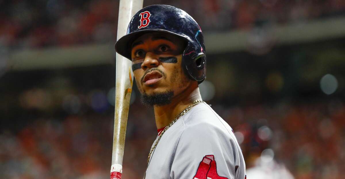 Mookie Betts jumps into Red Sox All-Star Game photoshoot - CBS Boston
