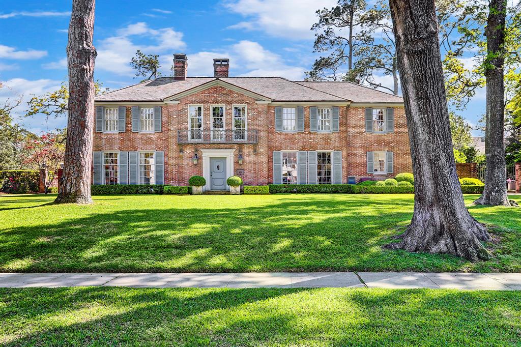 Peek inside 5 recently sold River Oaks mansions