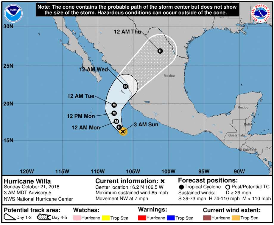 Hurricane Willa is on track to make landfall early Wednesday, Oct. 24, 2018, along Mexico's Pacific coast and should reach South Texas as a tropical depression early Thursday. Photo: National Hurricane Center