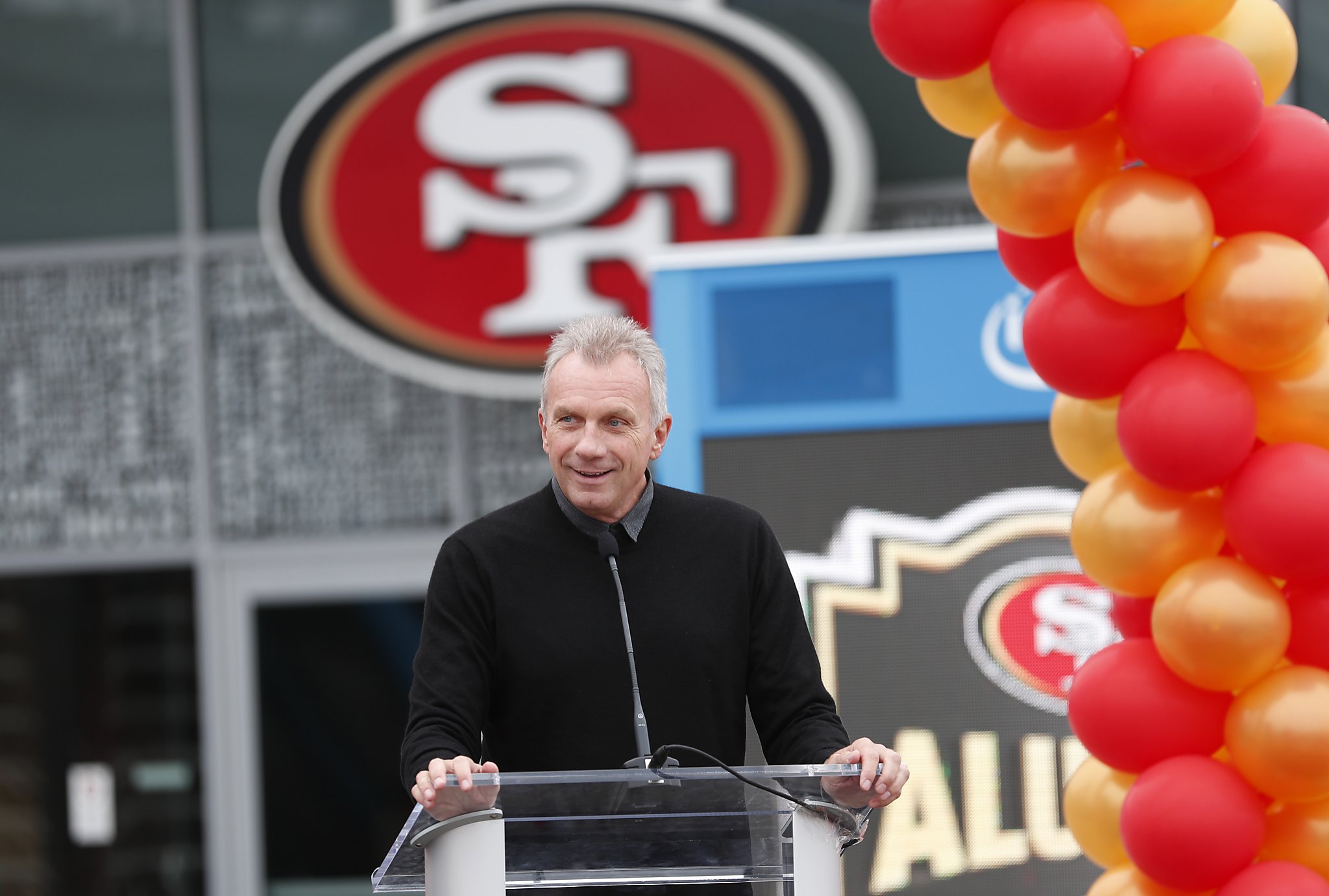 49ers to unveil statues of Dwight Clark, Joe Montana