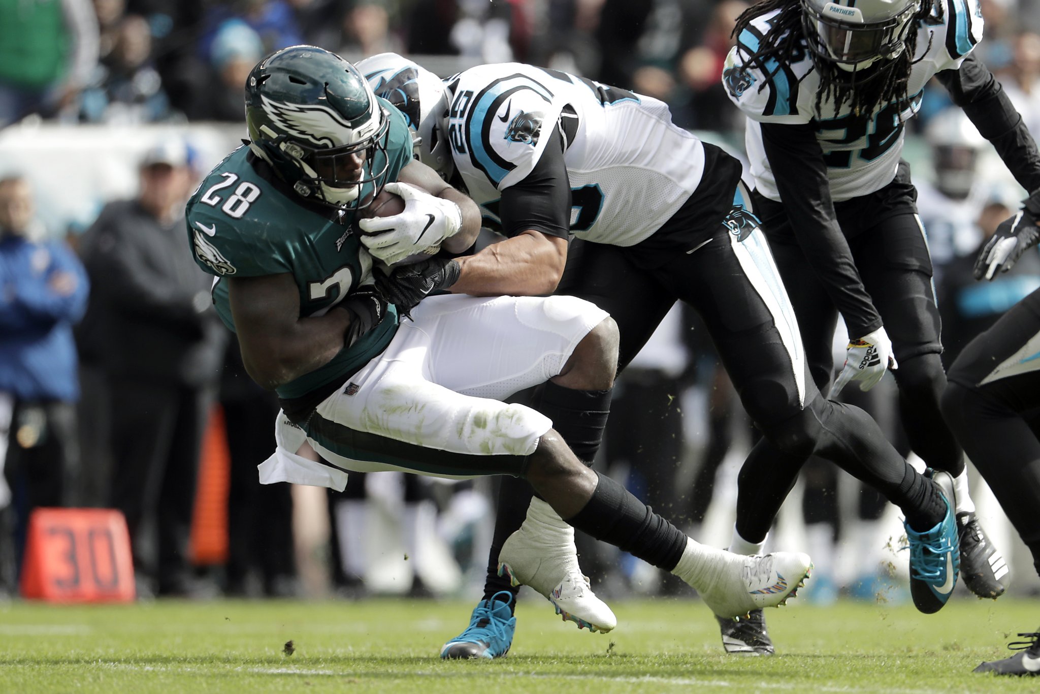 Panthers' Eric Reid calls Eagles' Malcolm Jenkins a 'sellout'