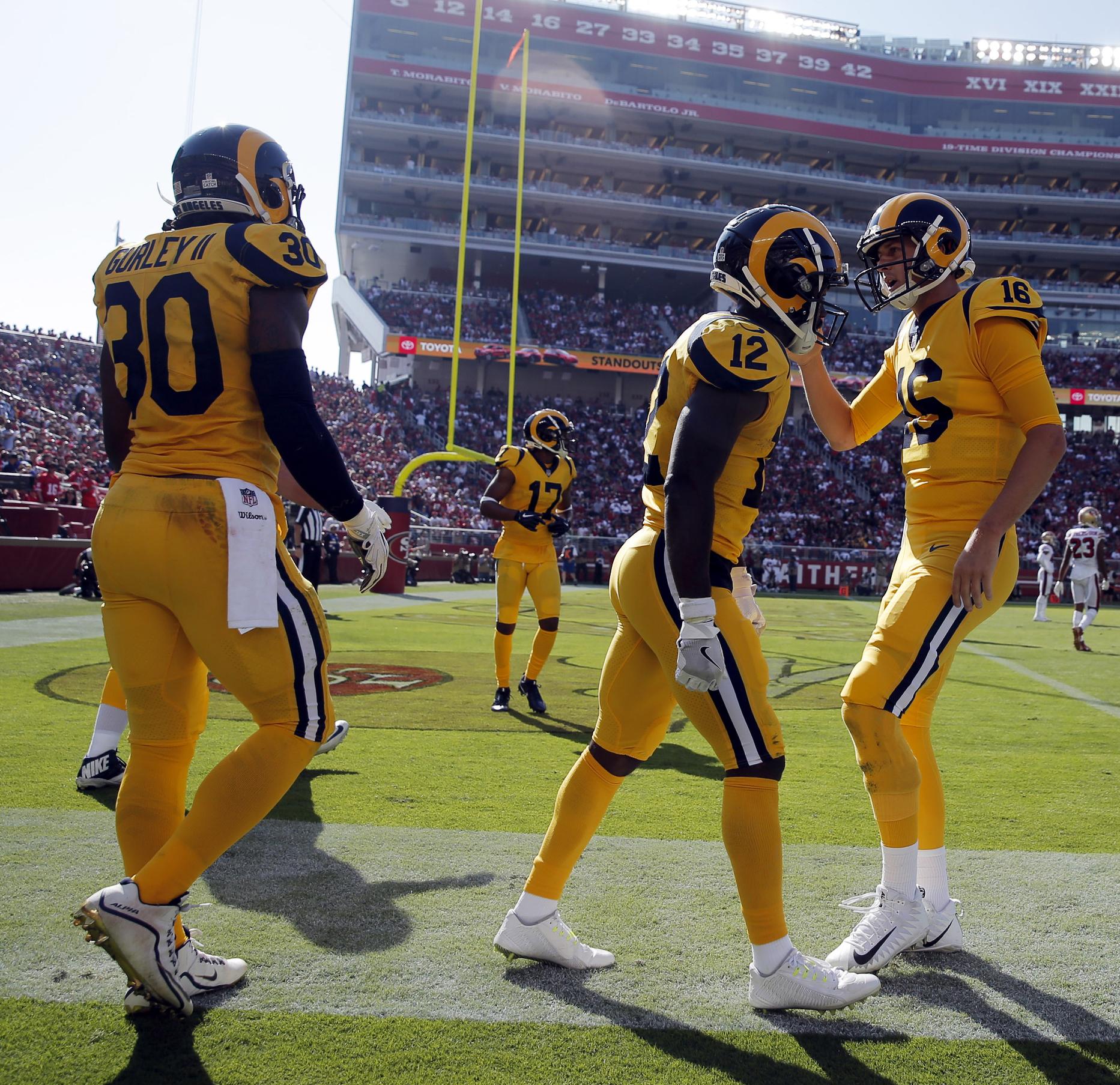 San Francisco 49ers lose to Los Angeles Rams, 39-10