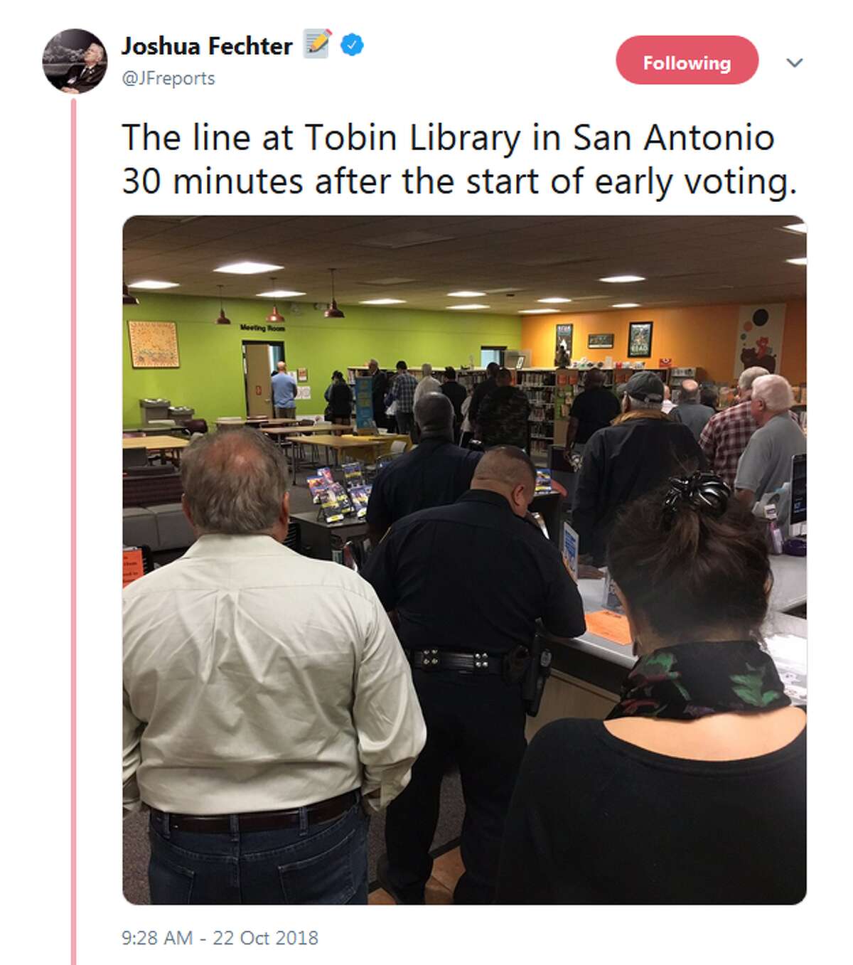 @JFreports: The line at Tobin Library in San Antonio 30 minutes after the start of early voting.