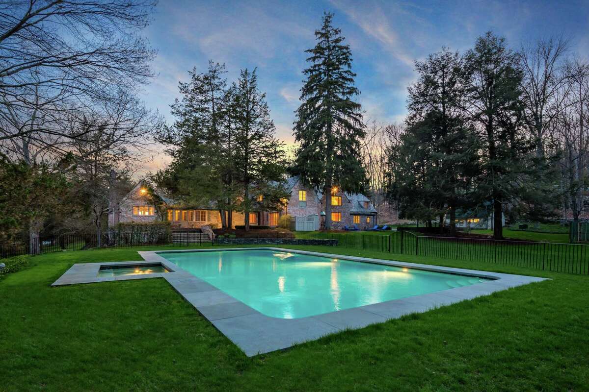 Famed conductor’s 1938 mansion for sale in Weston