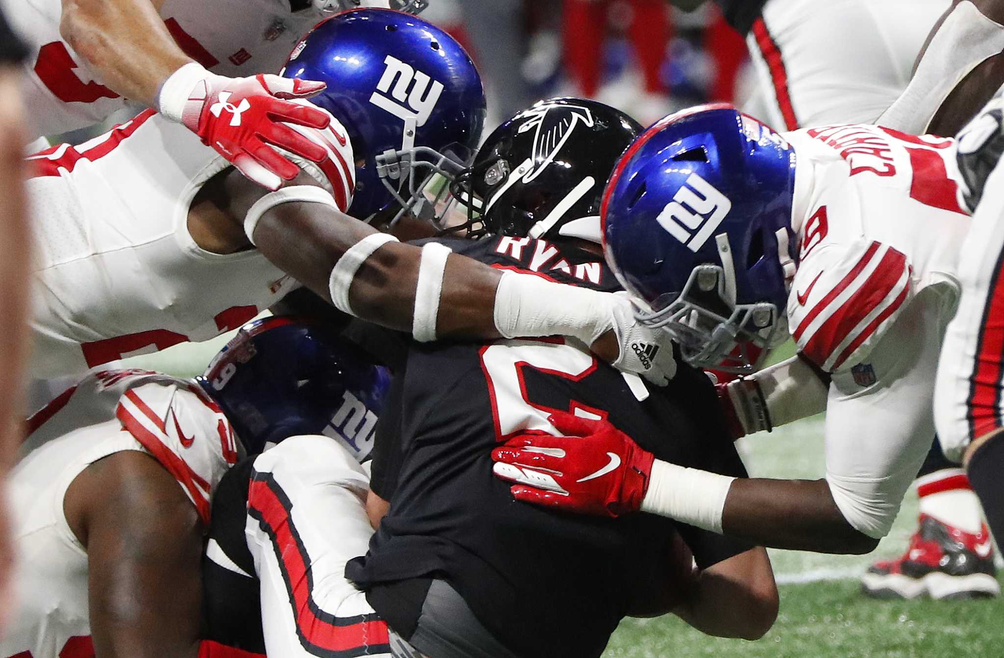 Ryan throws for 379 yards, Falcons beat Giants 23-20