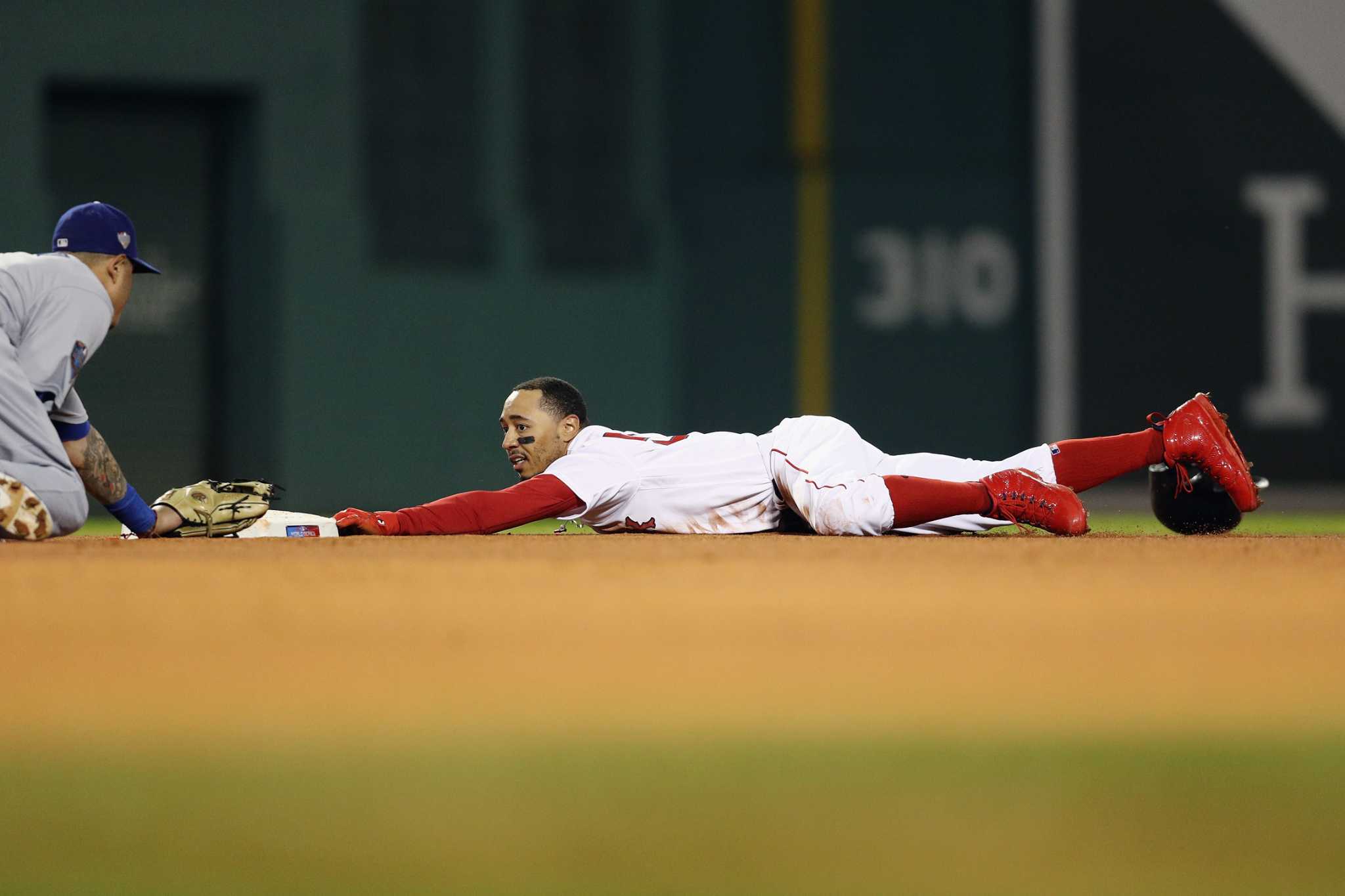 Mookie Betts' stolen base gives everyone free Taco Bell tacos