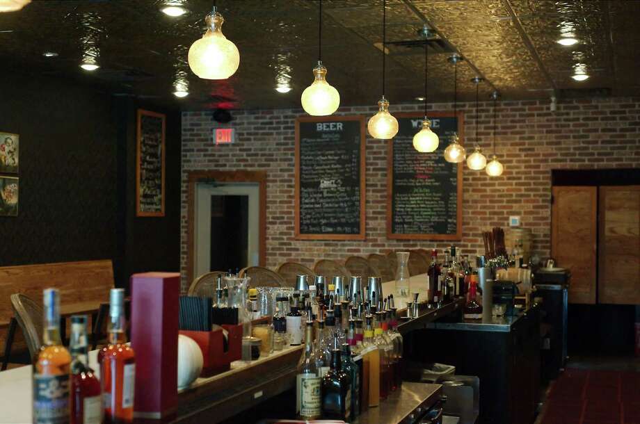 NASA employee’s love for craft cocktails led to upscale Clear Lake bar