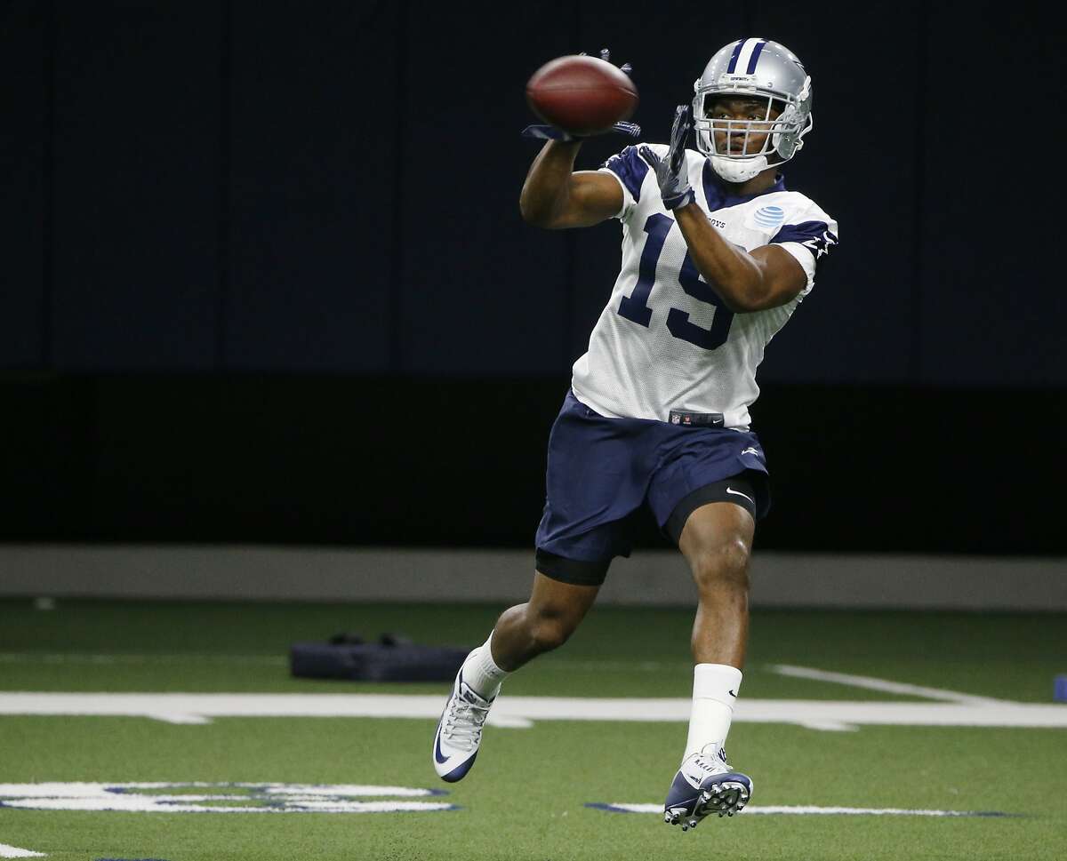 Dallas Cowboys receiver Amari Cooper (19) catches a pass during NFL football practice in Frisco, Texas, Wednesday, Oct. 24, 2018. (AP Photo/Michael Ainsworth)