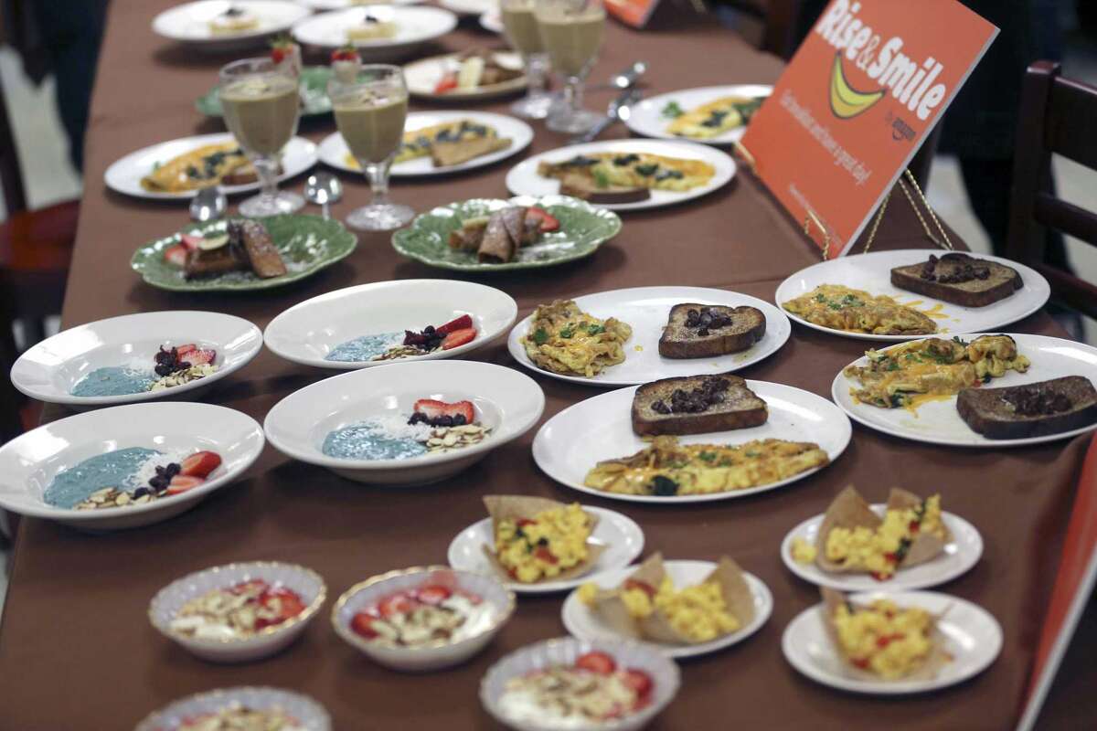 Students in a San Antonio cooking contest take on youth hunger