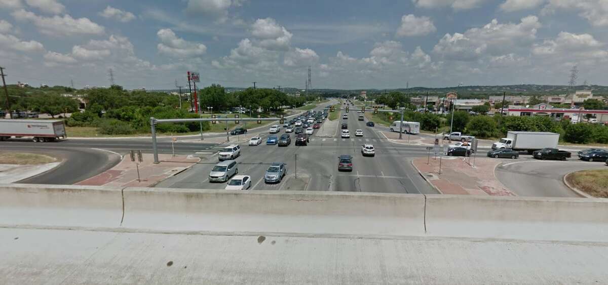 San Antonio police shut down a portion of TX-16 after a major accident Wednesday morning.