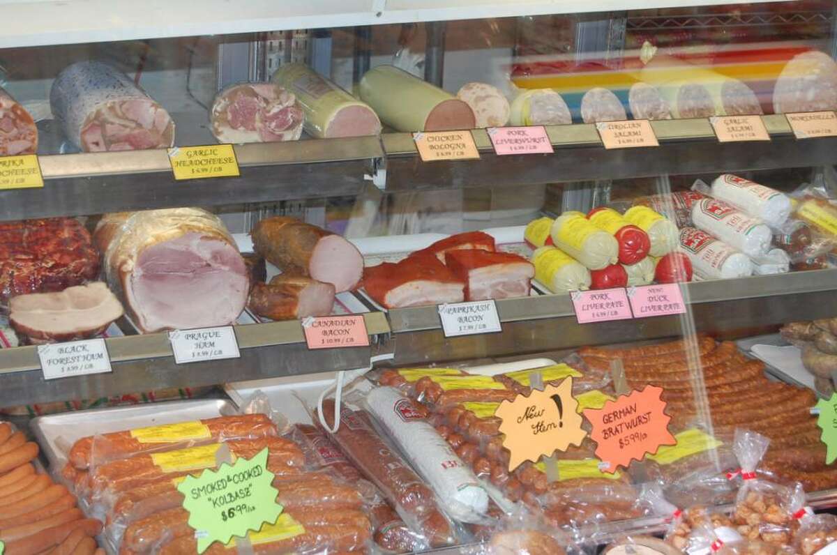 UK Gourmet moves from Newtown to Bethel