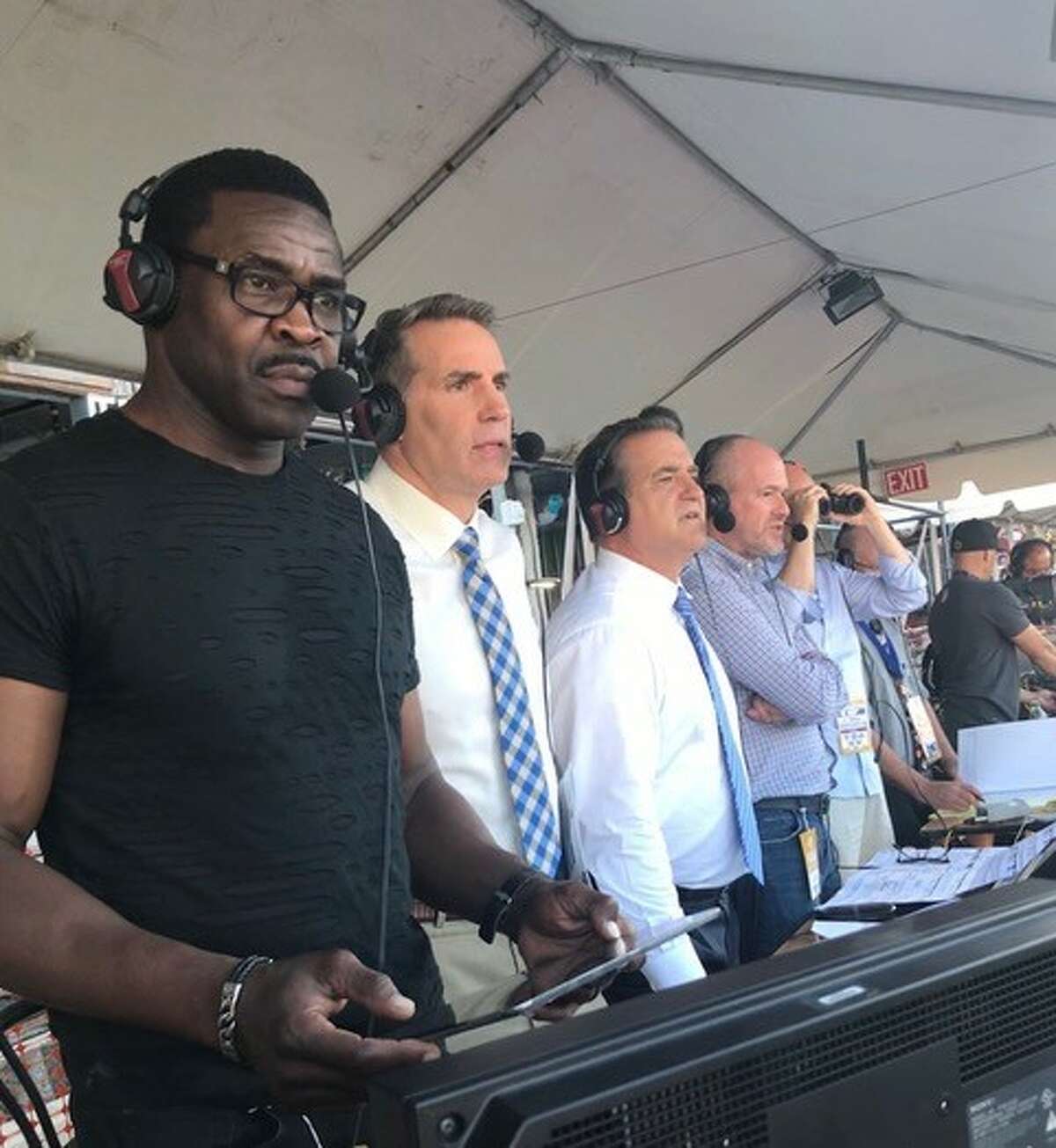 Michael Irvin and Rich Eisen to call Eagles-Jaguars on NFL Network