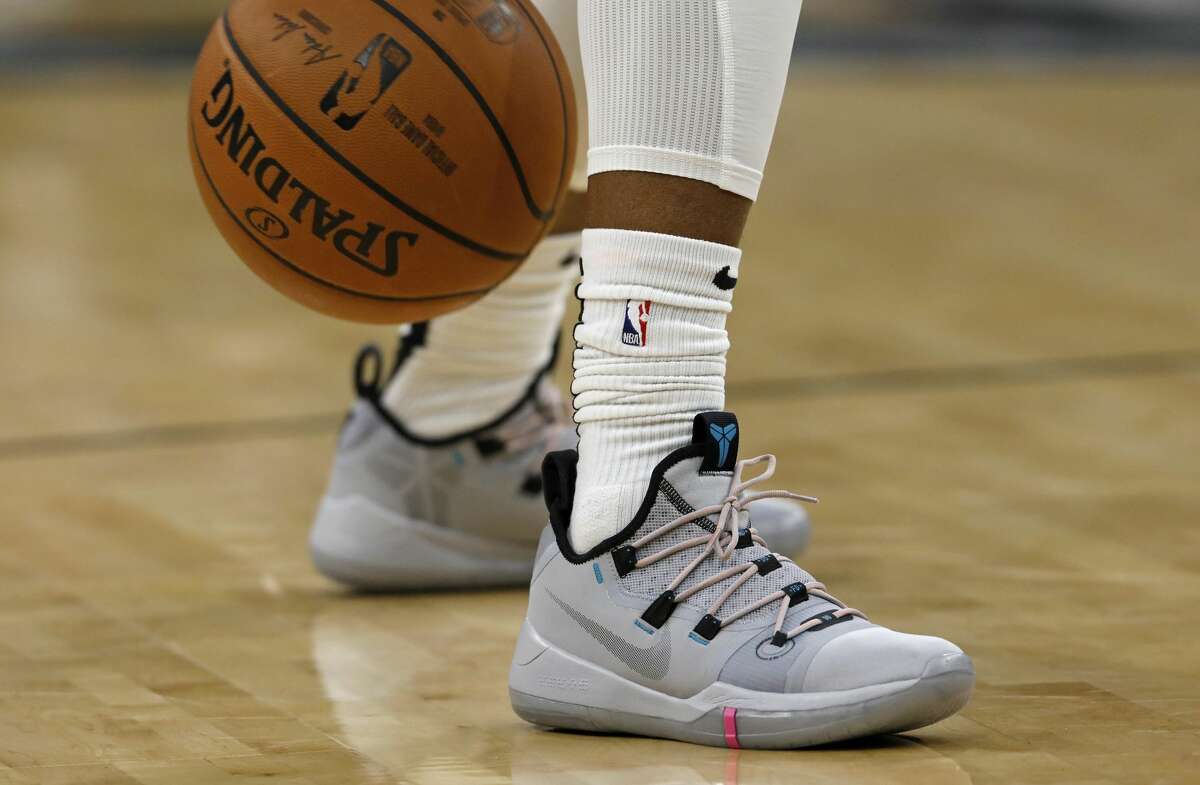 demar derozan spurs shoes