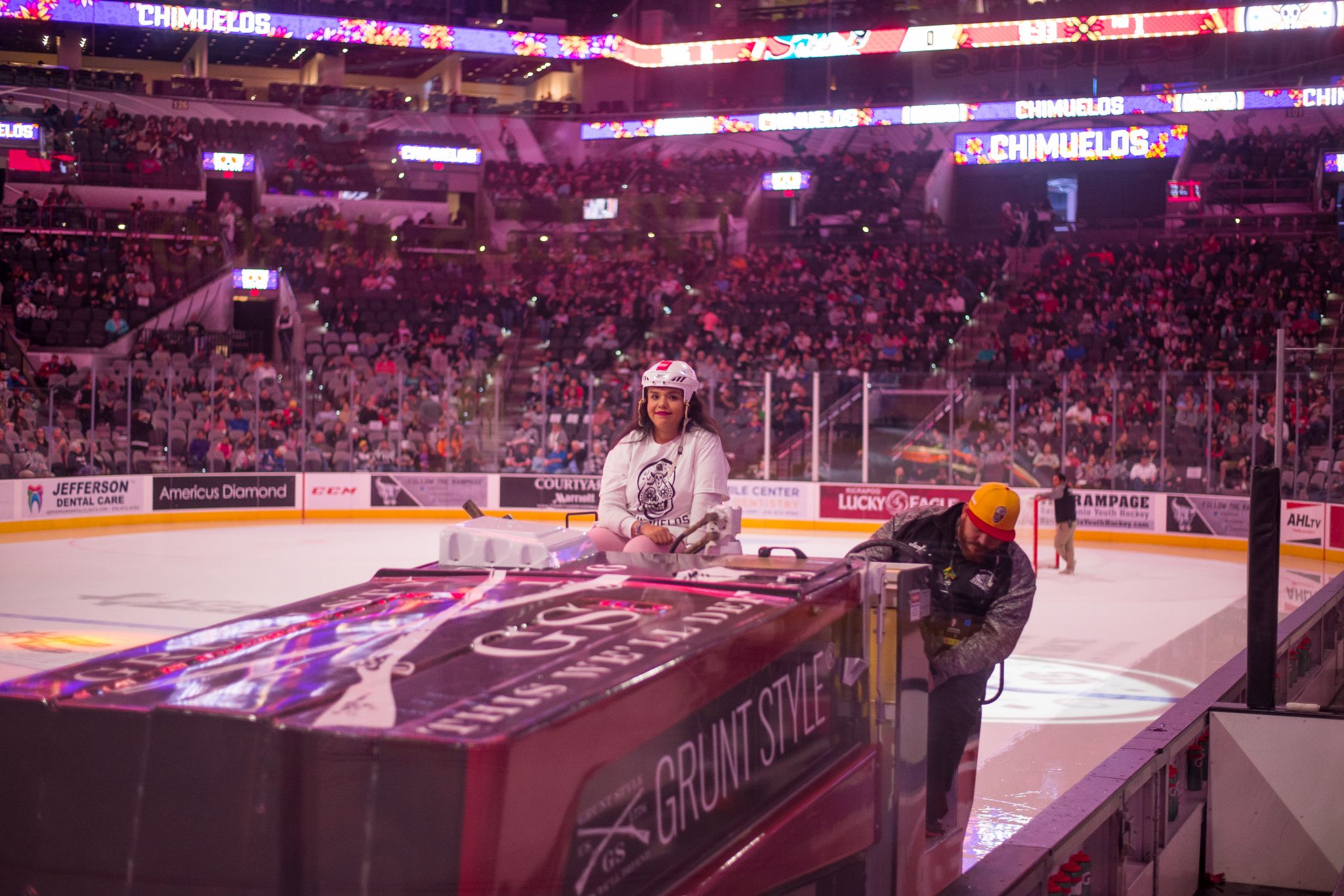 San Antonio Rampage - Los Chimuelos in an even battle with the