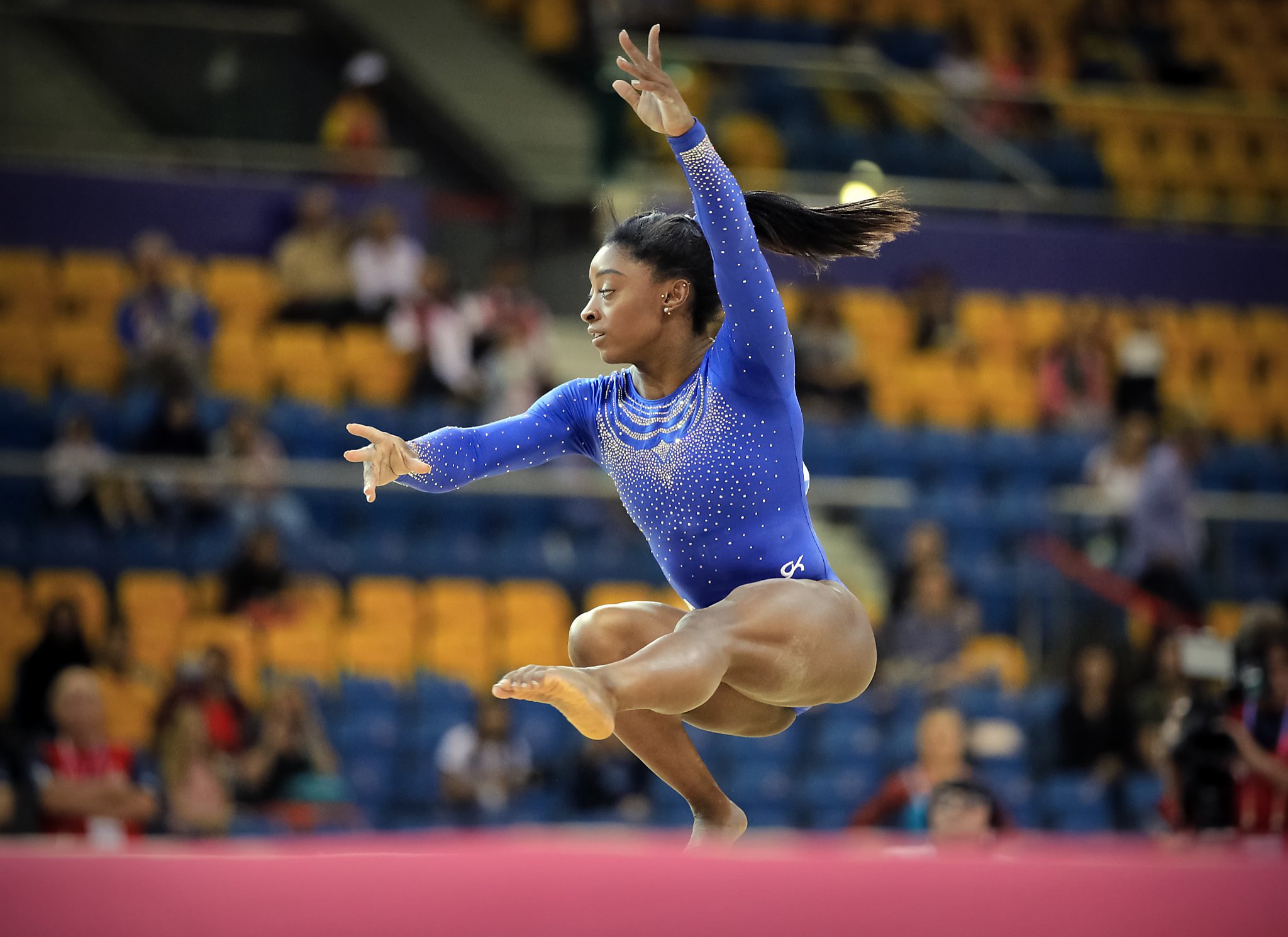 Simone Biles fights through kidney stone at world championships