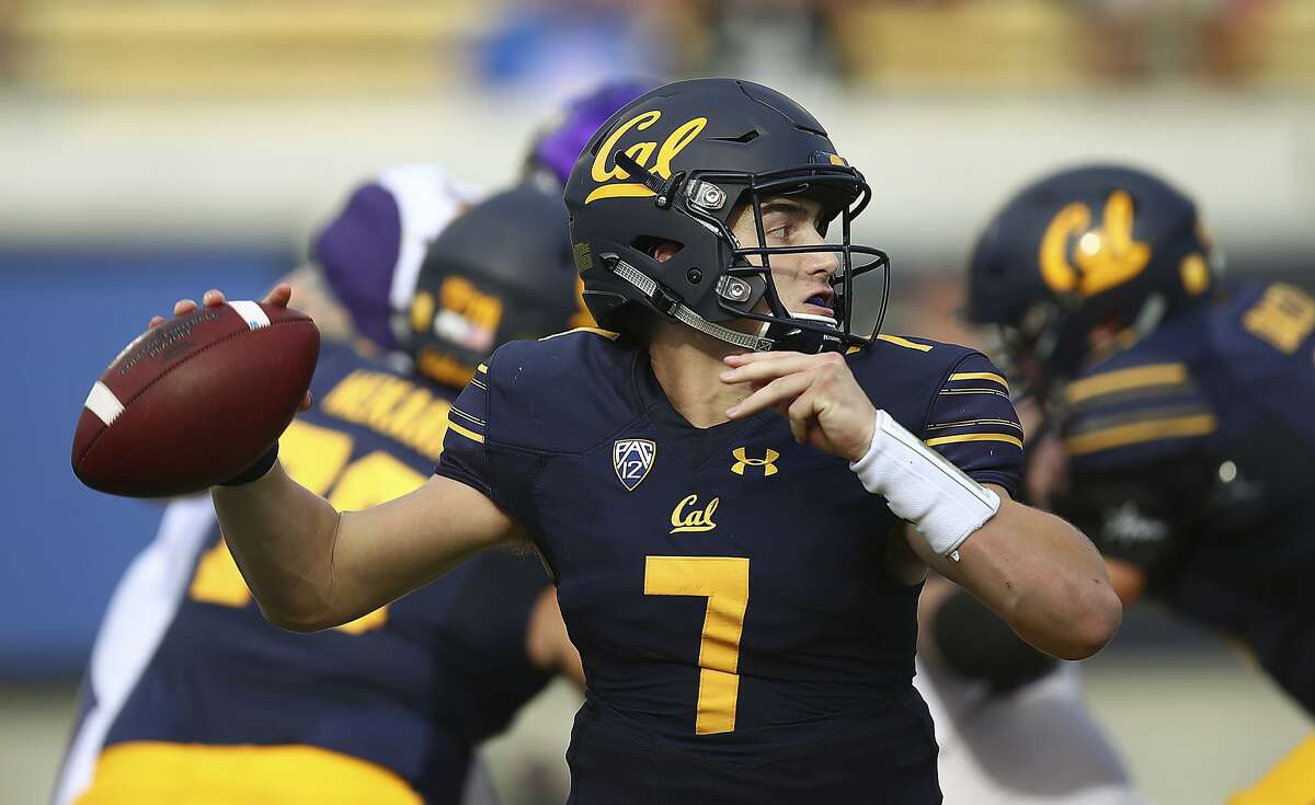 California quarterback Chase Garbers looks to pass against Washington during the first half of an NCAA college football game Saturday, Oct. 27, 2018, in Berkeley, Calif. (AP Photo/Ben Margot)
