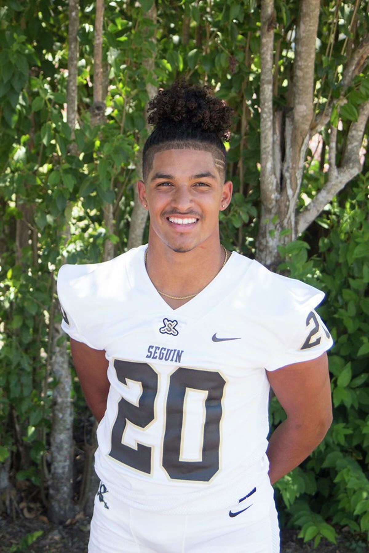 Darien Shannon, Seguin football, is the Express-News' week 8 Athlete of the Week.