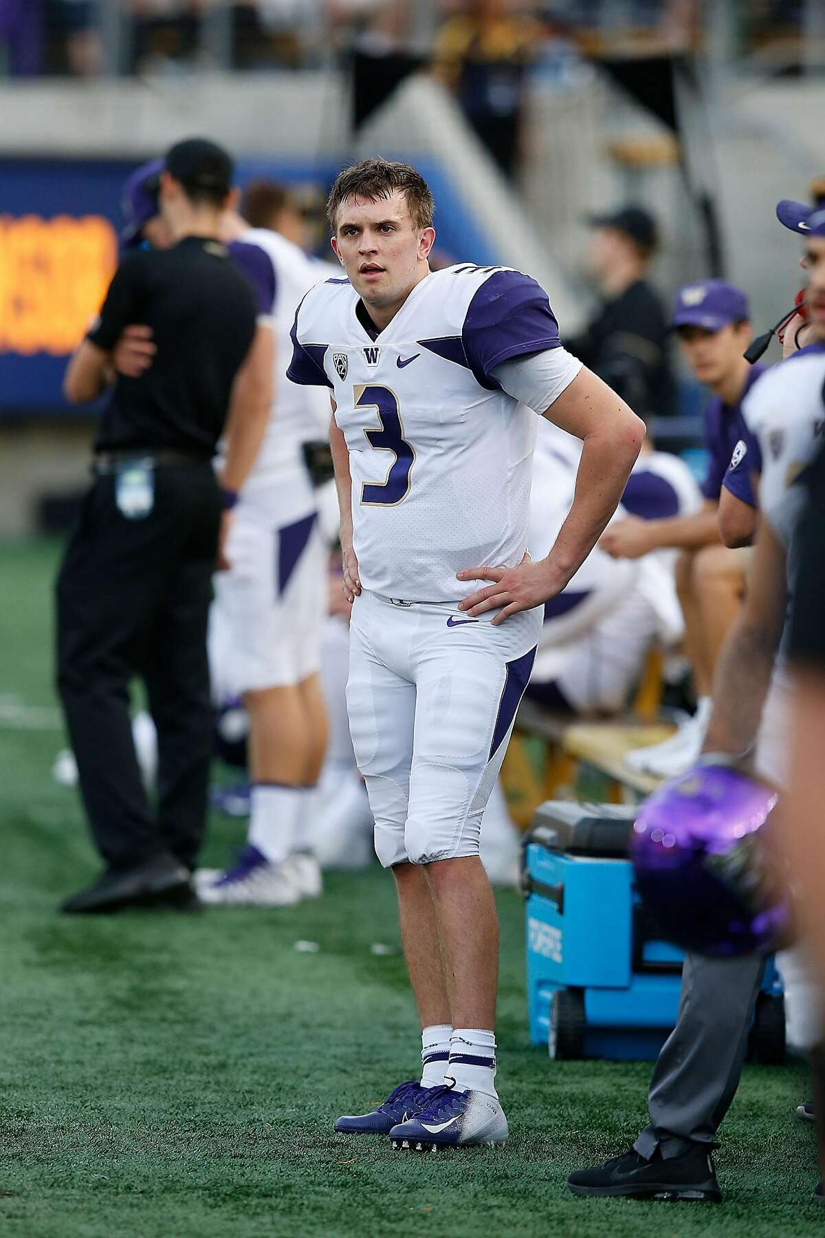 BERKELEY, CA - OCTOBER 27: Quarterback Jake Browning #3 of the Washington Huskies looks on from the sideline during the third quarter of the game against the California Golden Bears at California Memorial Stadium on October 27, 2018 in Berkeley, California. (Photo by Lachlan Cunningham/Getty Images)