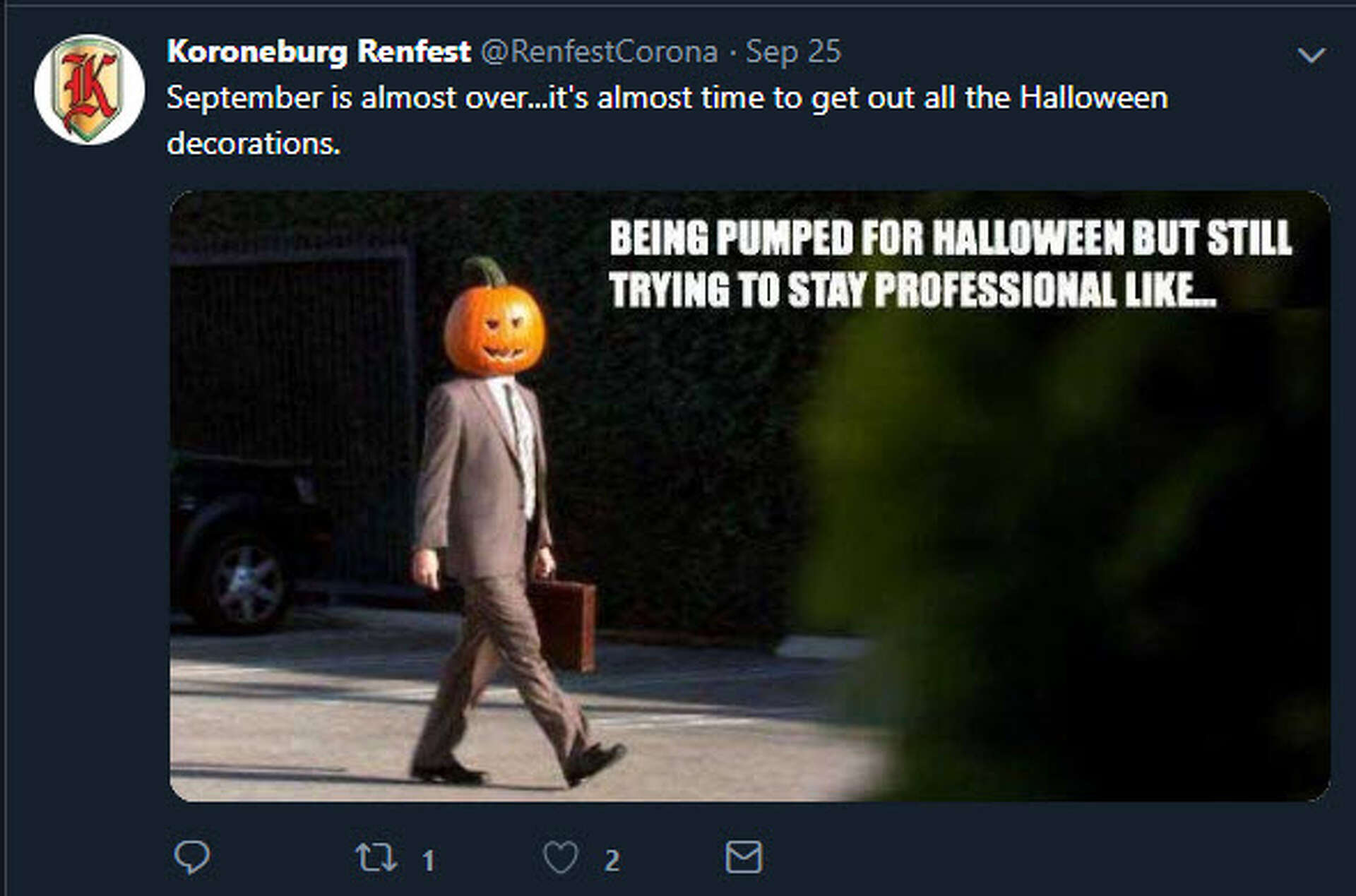 Twitter celebrates Halloween with, you guessed it, memes, image size:1920x1269