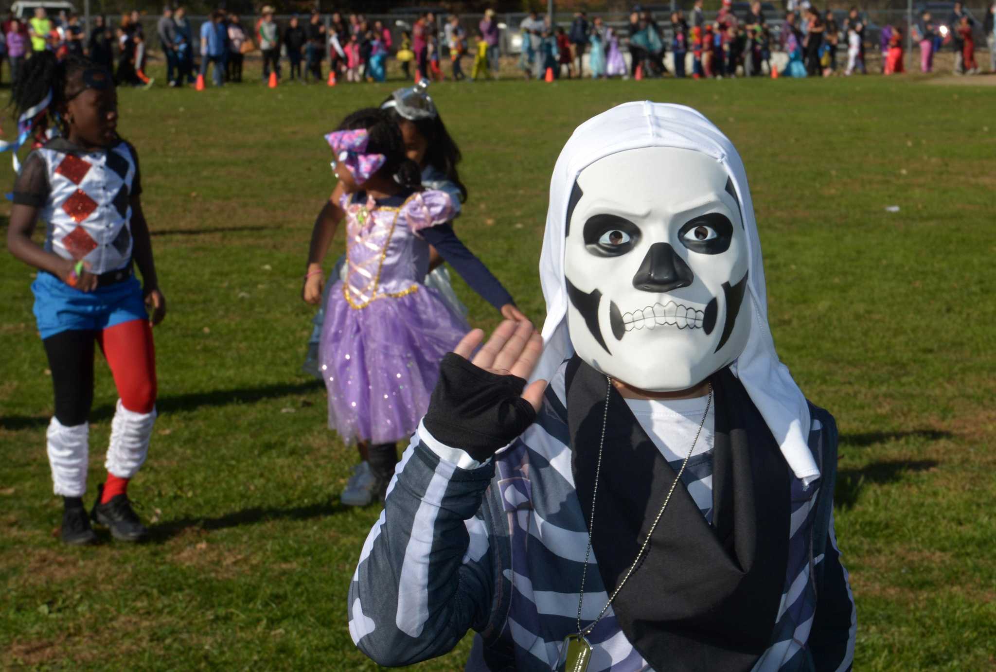 Norwalk mayor ‘Make alternative plans’ to trickortreating