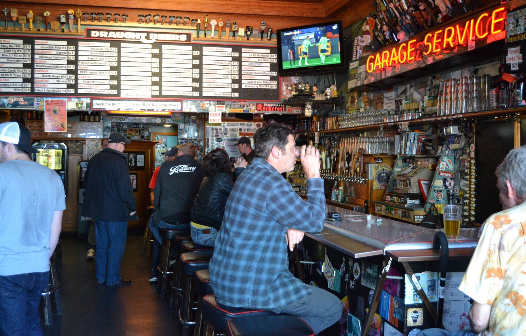 Cherished San Francisco beer bar Toronado listed for sale