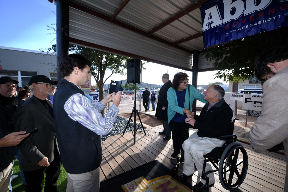 Texas Gov. Greg Abbott made a campaign stop in Midland to talk to supporters about the election Nov. 1, 2018, at Mac's Bar-B-Que. James Durbin/Reporter-Telegram