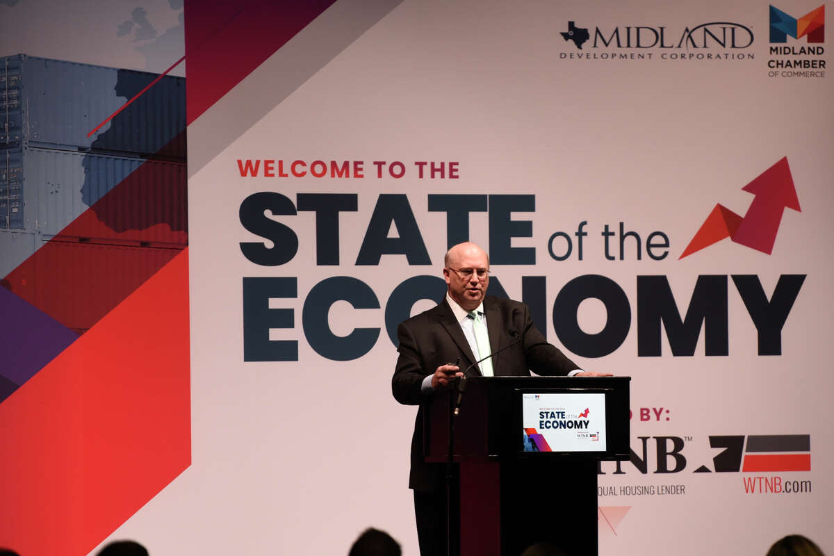 Economist Karr Ingham speaks during the Chamber of Commerce annual State of the Economy luncheon Nov. 1, 2018, at Horseshoe Pavilion. James Durbin/Reporter-Telegram