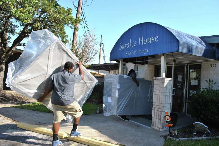 Donation Helps Pasadena Shelter House More Homeless People
