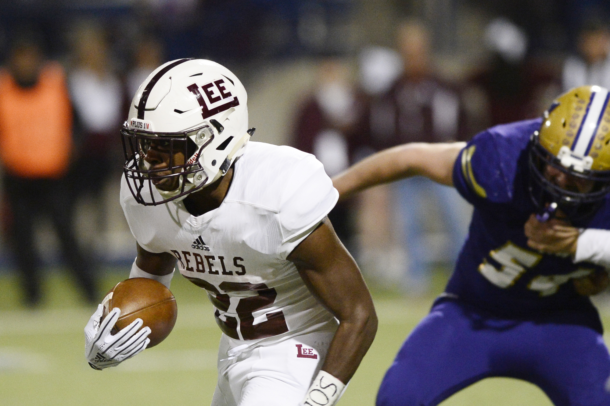 HS FOOTBALL Lee lands 3 superlatives on AllDistrict 26A team