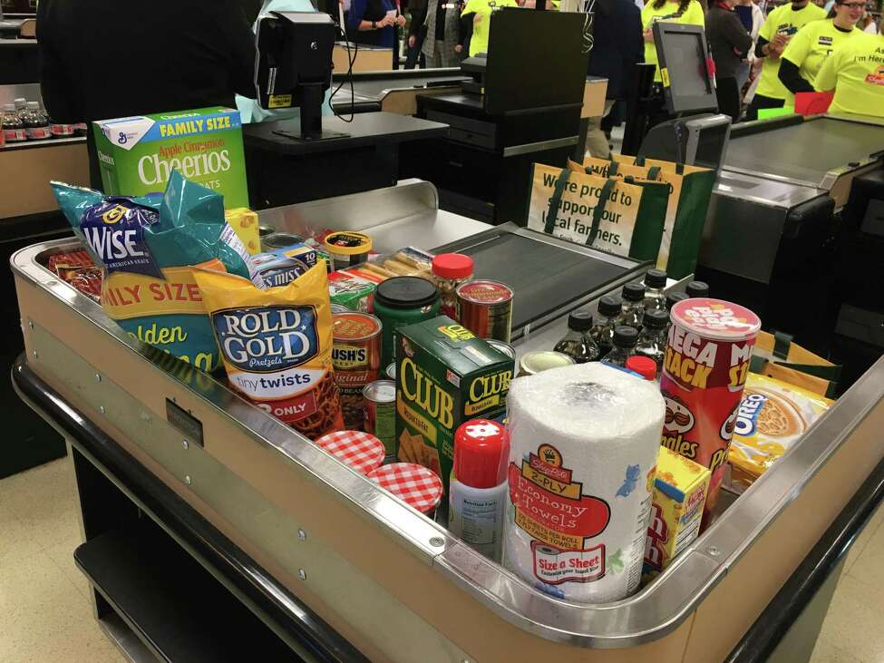 Bagger Beware Price Chopper worker wins contest