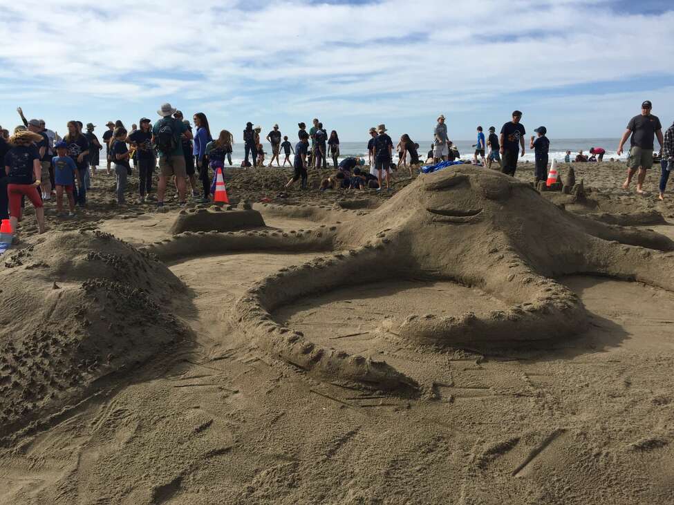 Ocean Beach hosts Northern California's biggest sandcastle competition