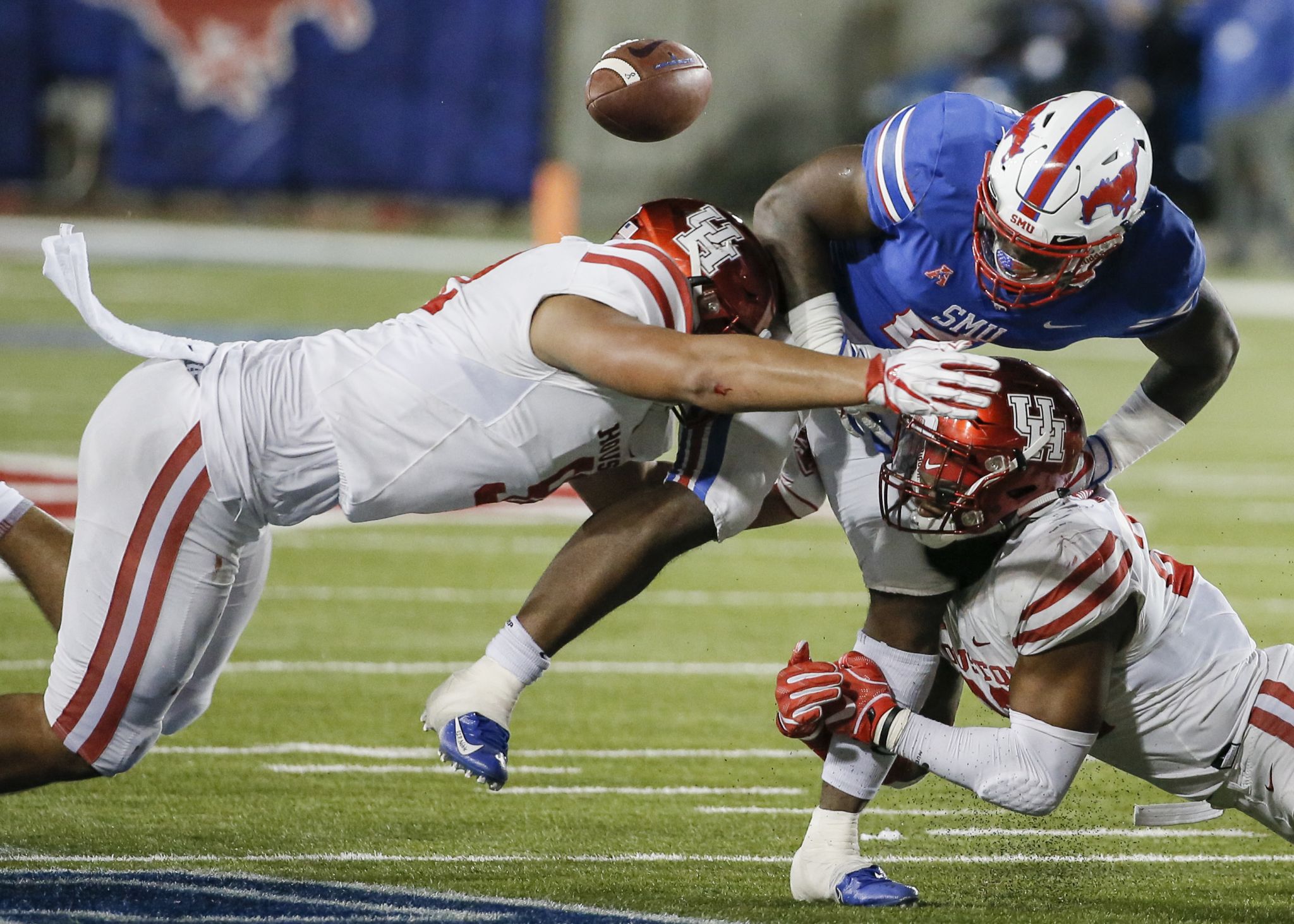 UH suffers stunning loss to SMU