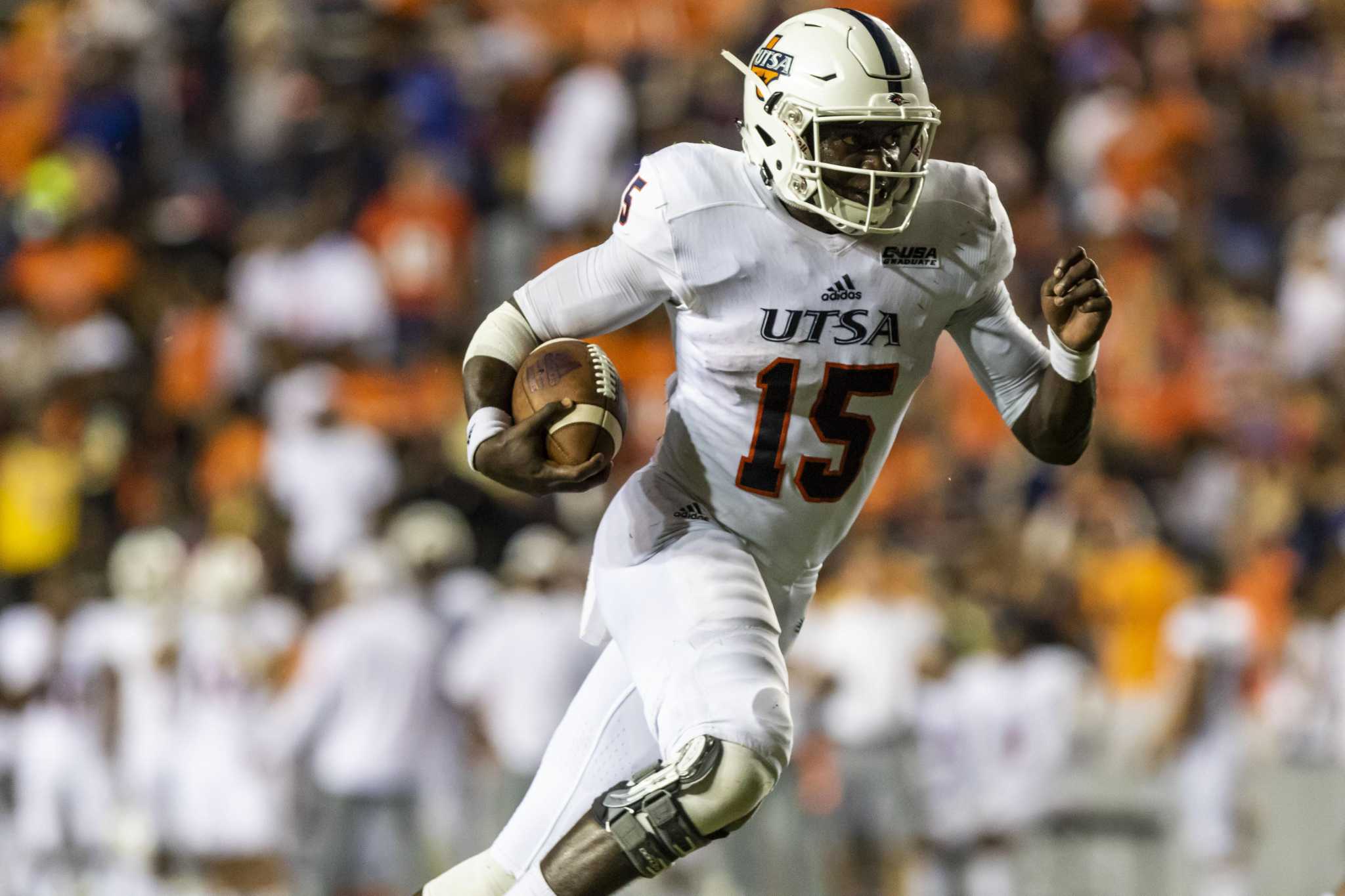 Students at San Antonio universities are noticing something: Their football teams are winning - Vimarsana News