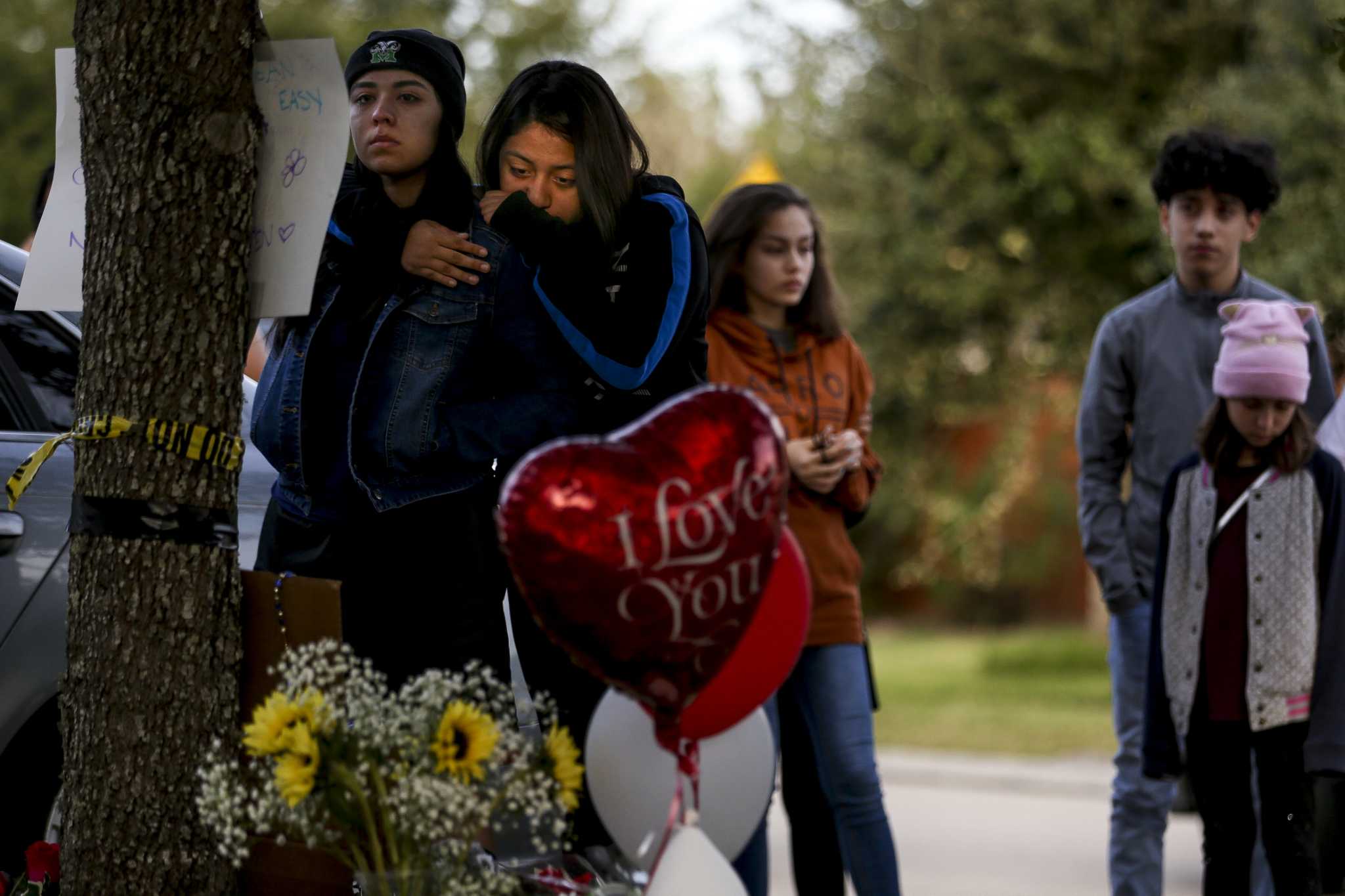 Teens mourn slain Katy sisters found dead in 'likely' murder-suicide ...