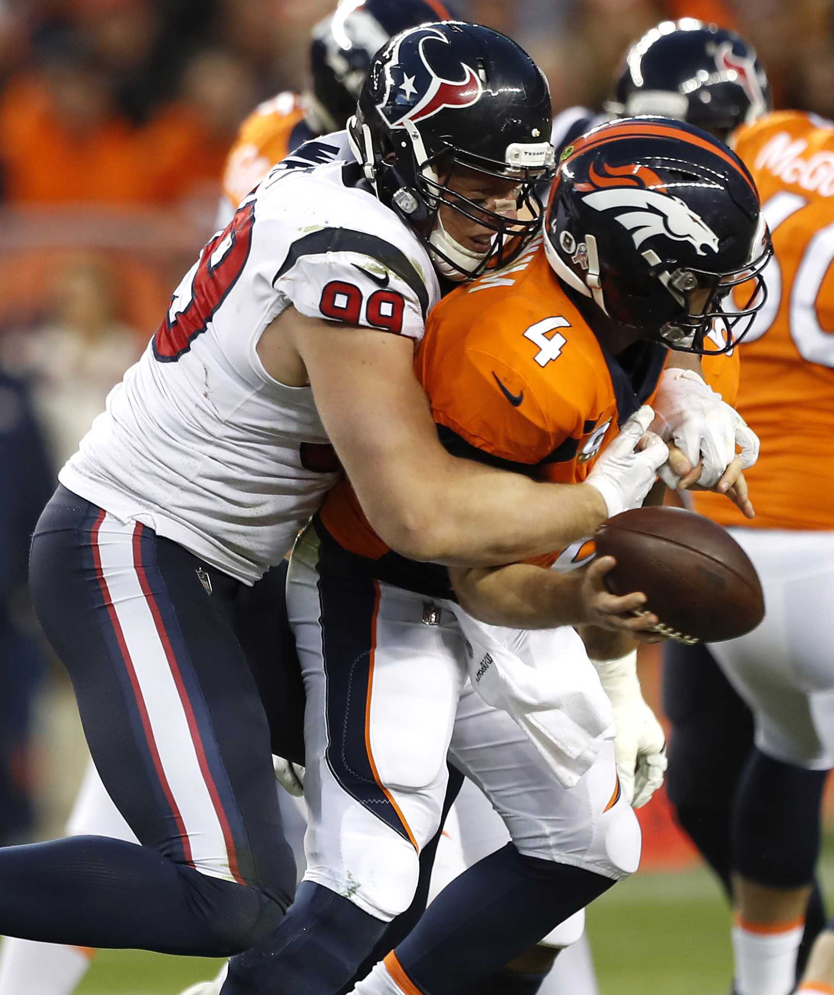 Broncos miss FG, Texans extend win streak to 6 in Demaryius Thomas