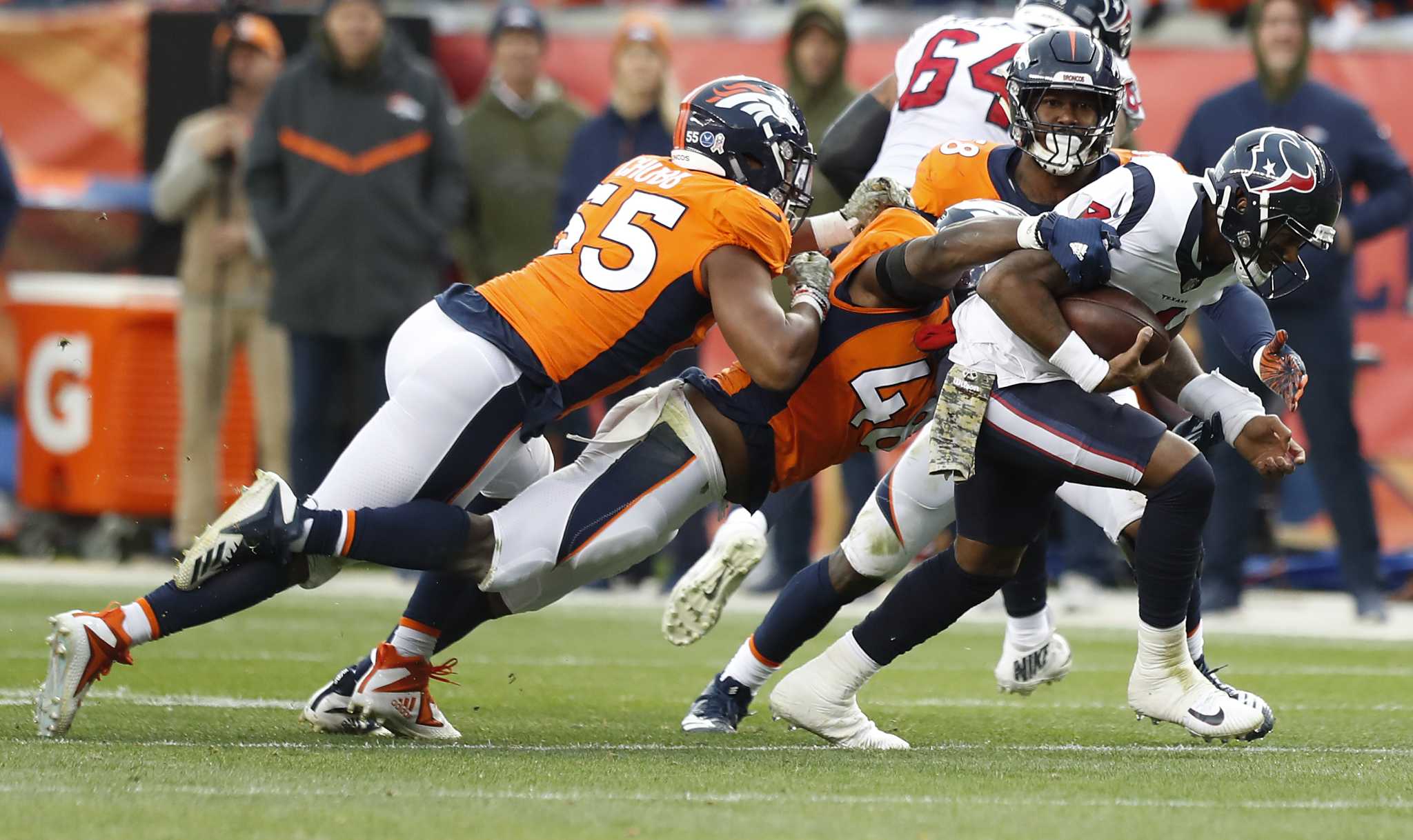 Broncos miss FG, Texans extend win streak to 6 in Demaryius Thomas' debut