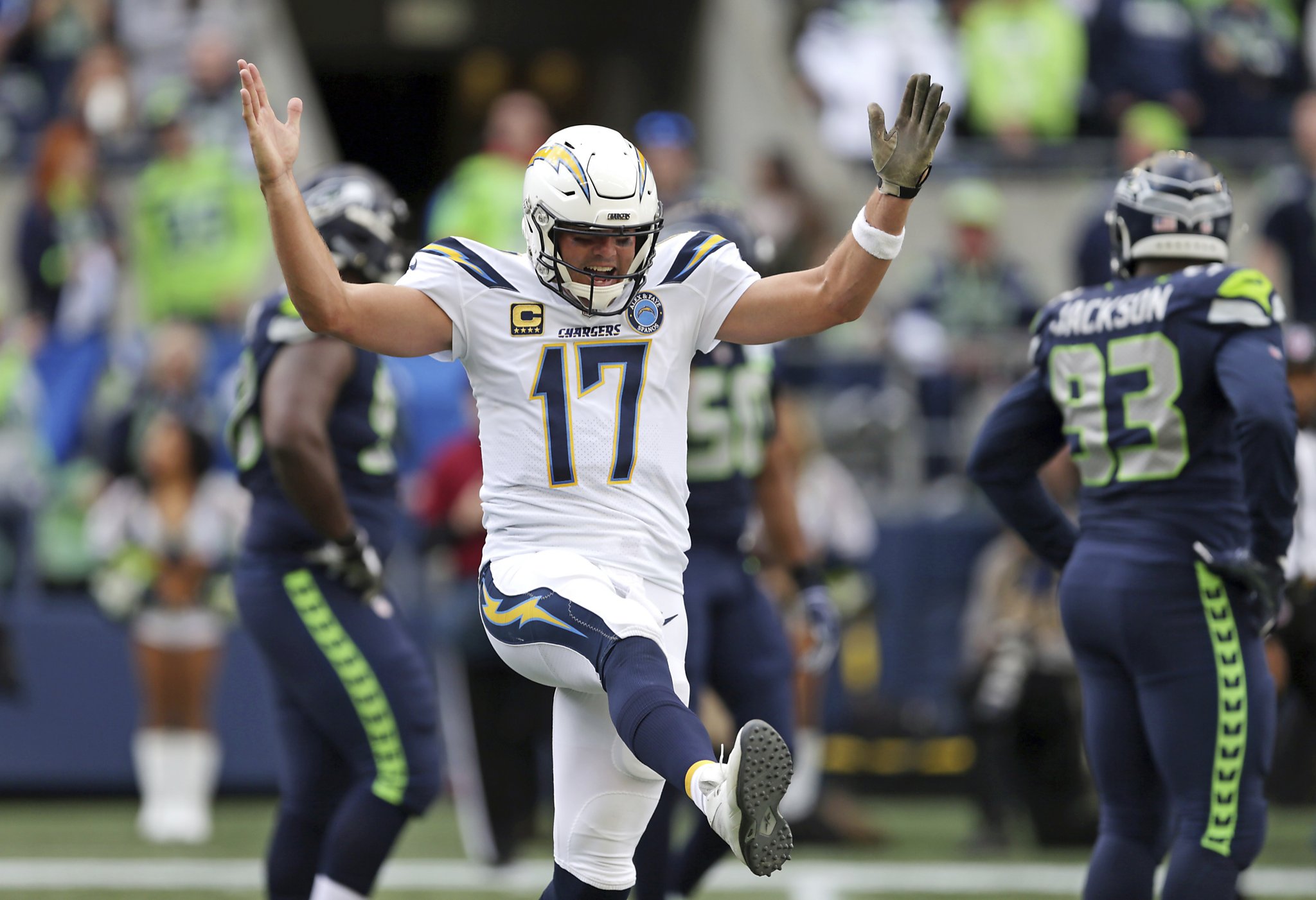 Chiefs lose second in a row, Chargers' Philip Rivers throws game