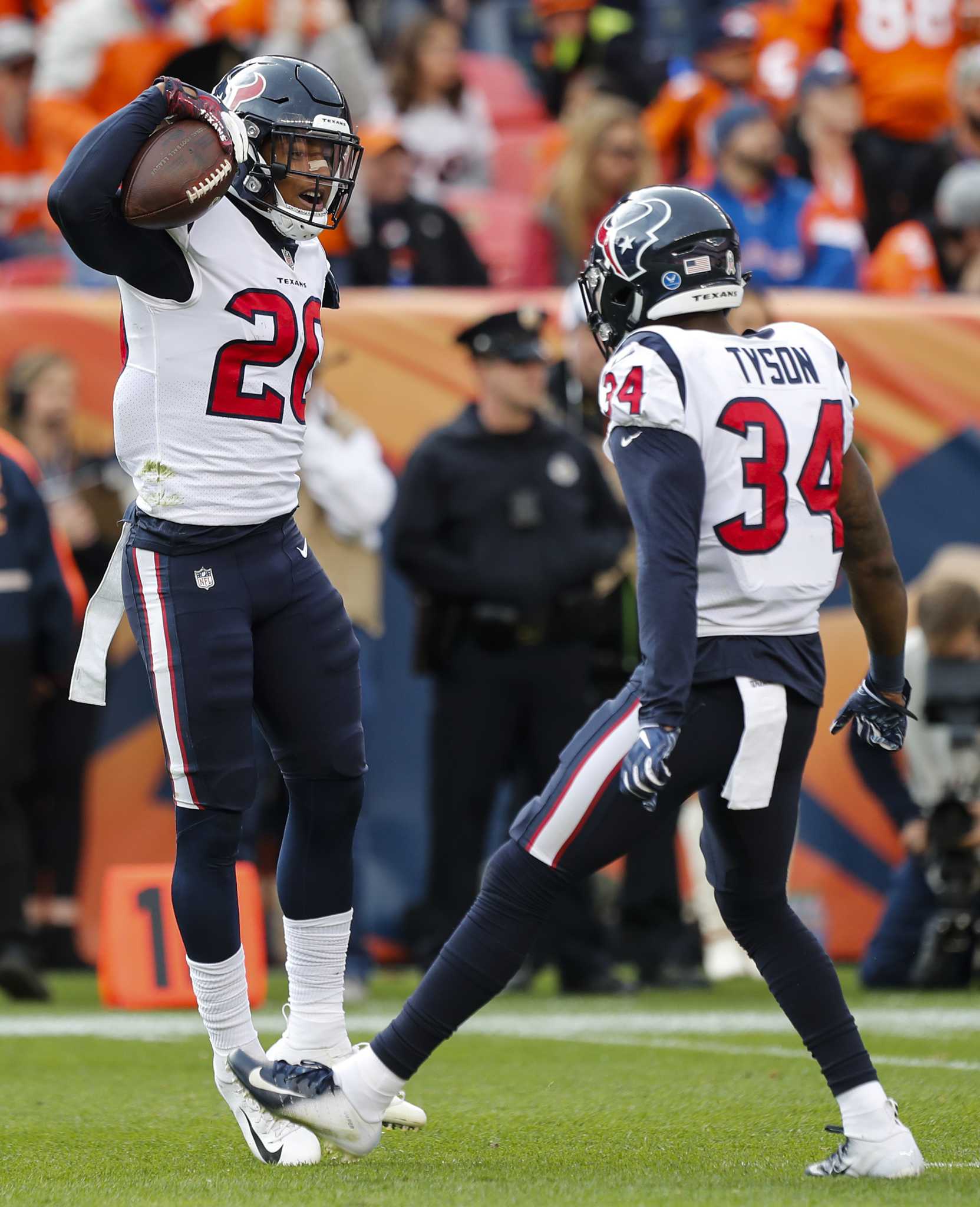 Broncos miss FG, Texans extend win streak to 6 in Demaryius Thomas