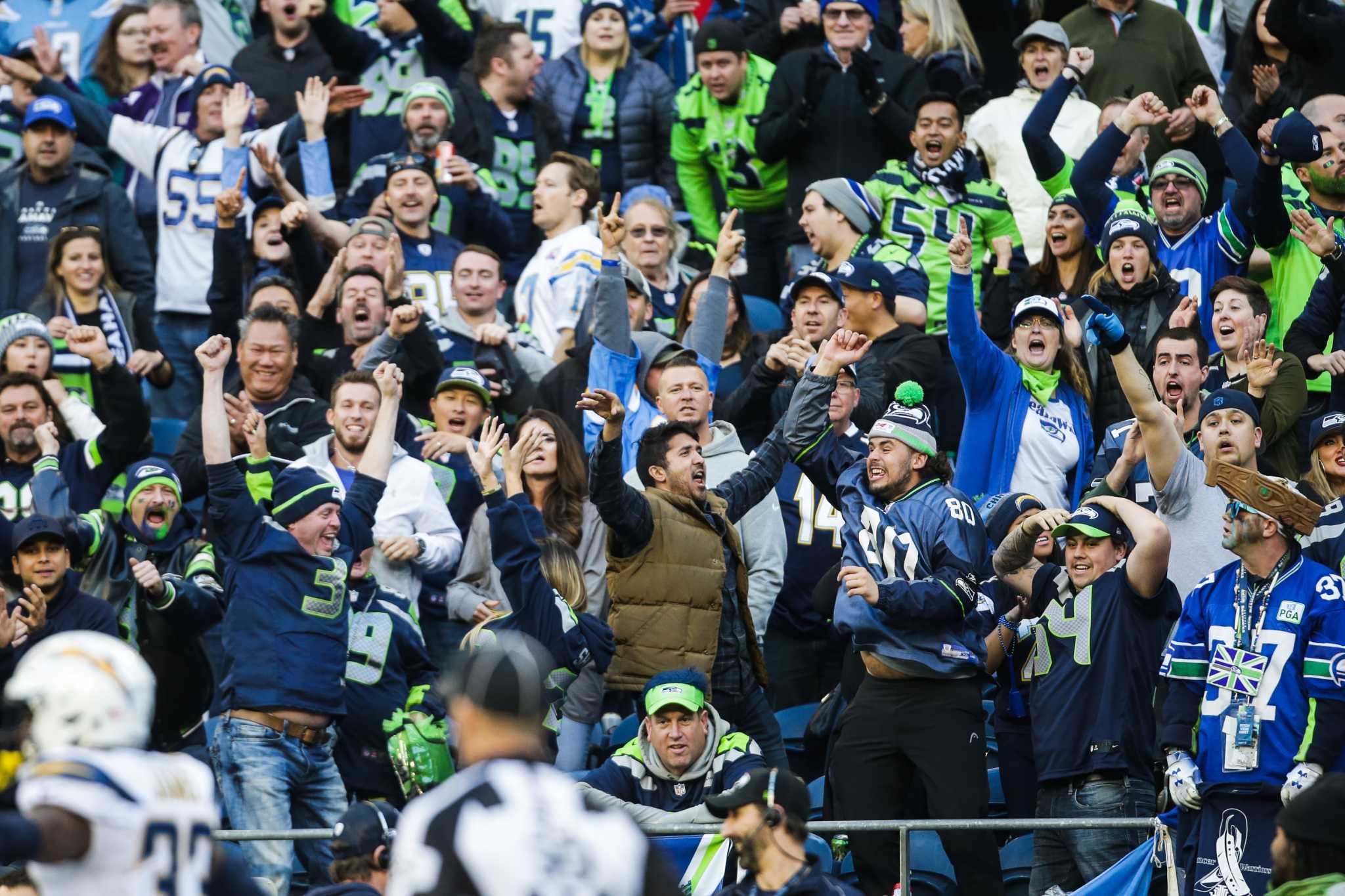 Seahawks Can Have Full Capacity Crowds at Lumen Field This Season, Team  Announces