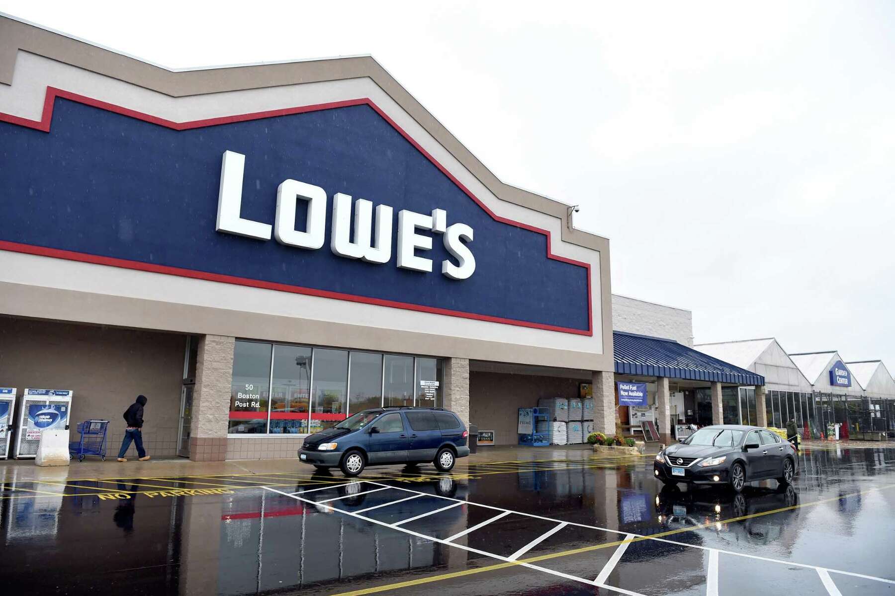 lowes manhattan closed