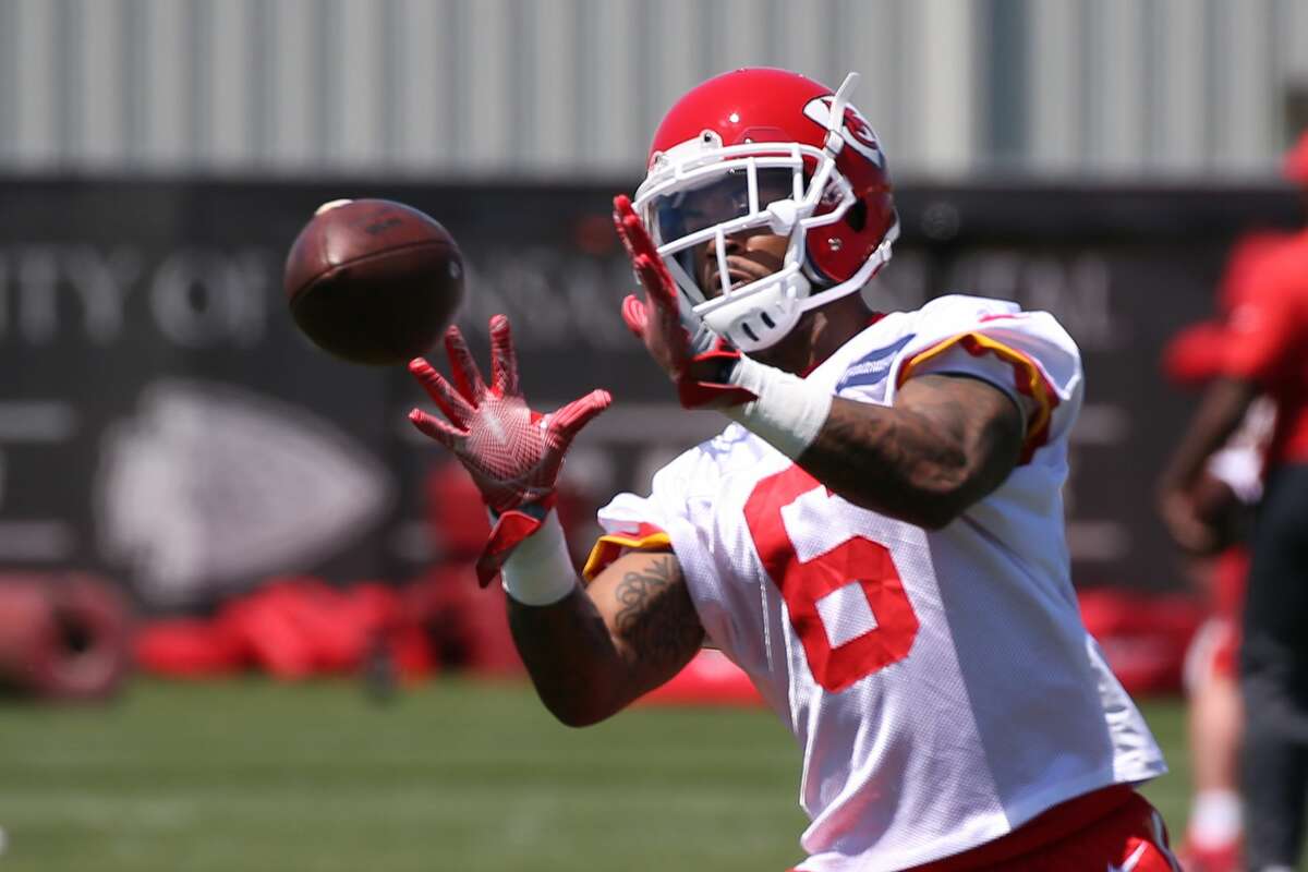 KANSAS CITY, MO - MAY 07: Defensive back Ashton Lampkin (6) catches the ball during the Chiefs Rookie Camp on May 7, 2017 at One Arrowhead Drive in Kansas City, MO. (Photo by Scott Winters/Icon Sportswire via Getty Images)
