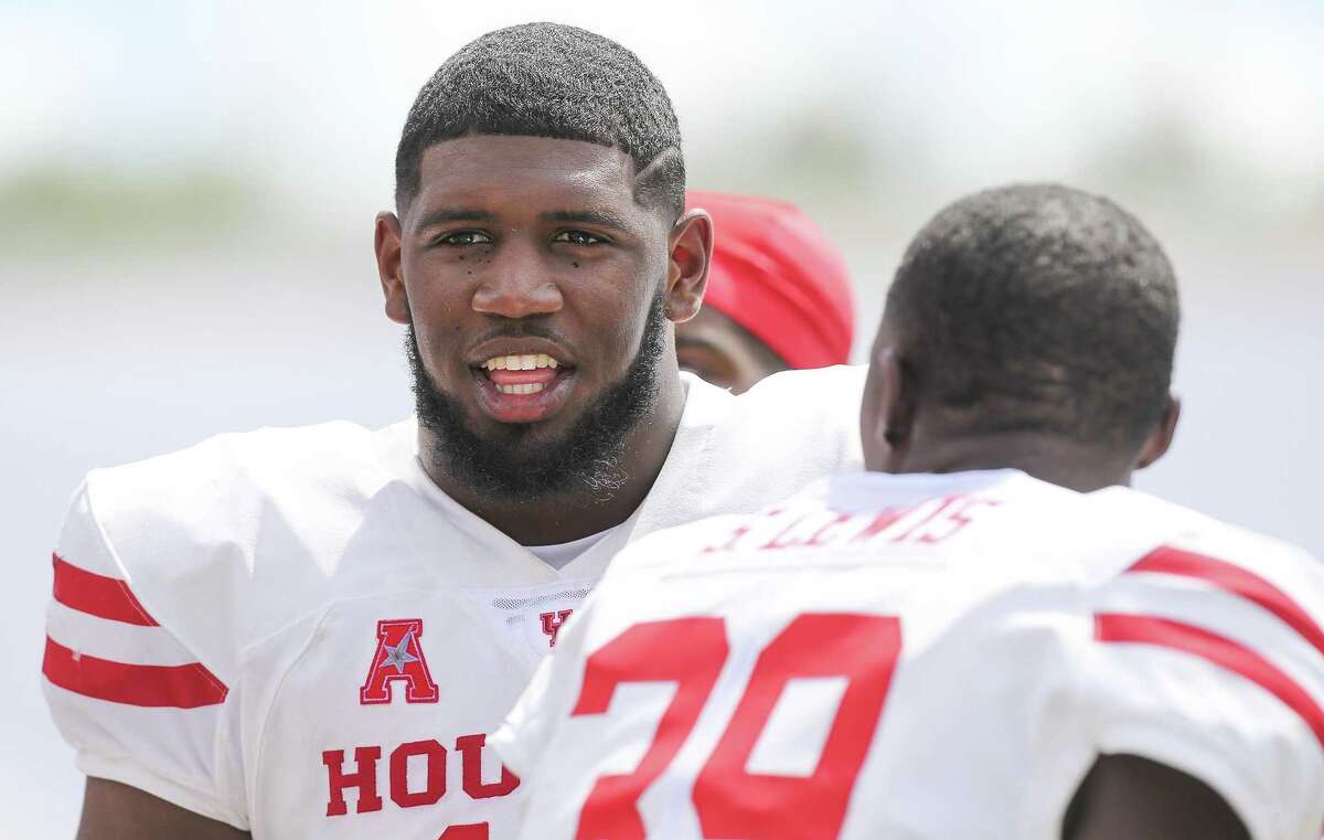 UH defensive tackle Ed Oliver is projected by Aaron Wilson to go to Tampa Bay with the No. 5 pick in this year's NFL Draft.